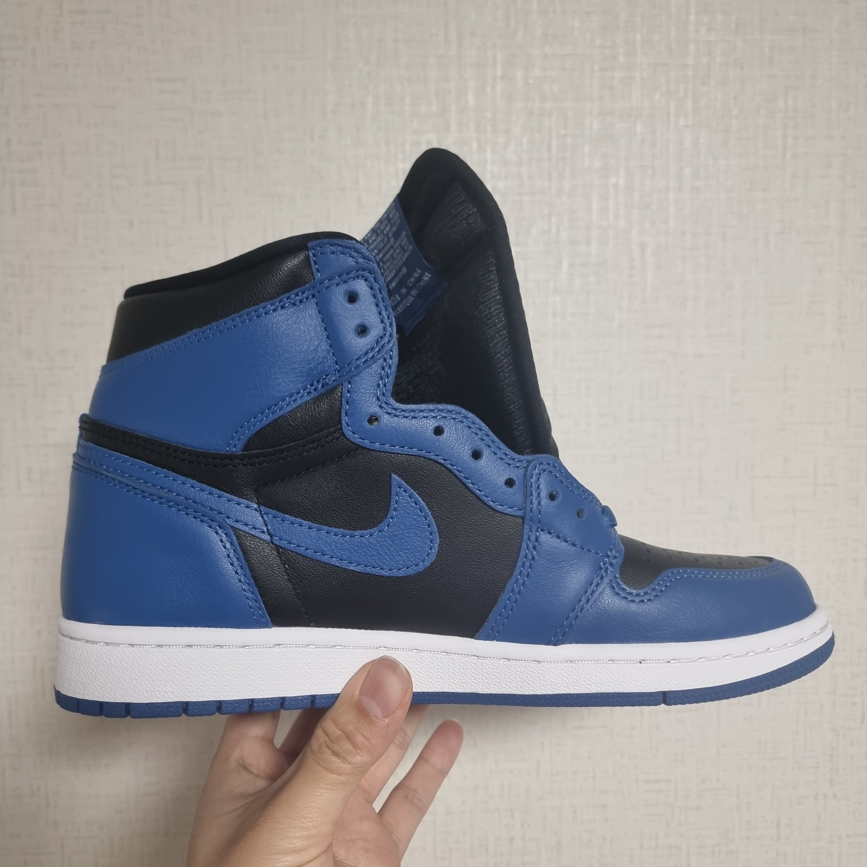 Jordan 1 Retro High OG Dark Marina Blue 착용 스타일 - 4