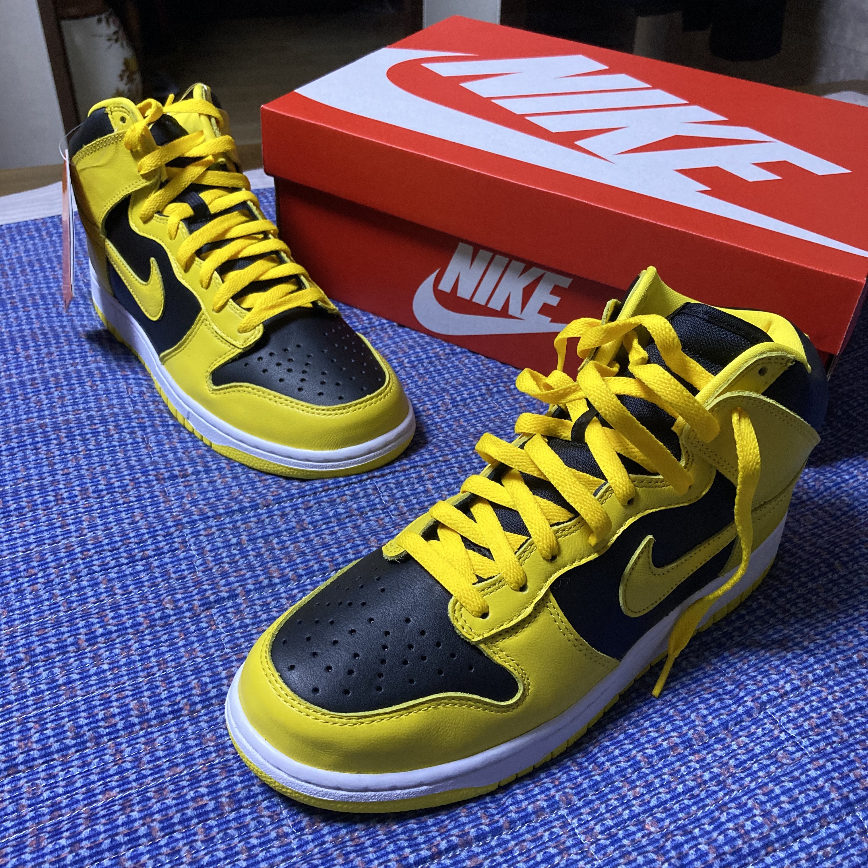 Nike Dunk High SP Varsity Maize 착용 스타일 - 2