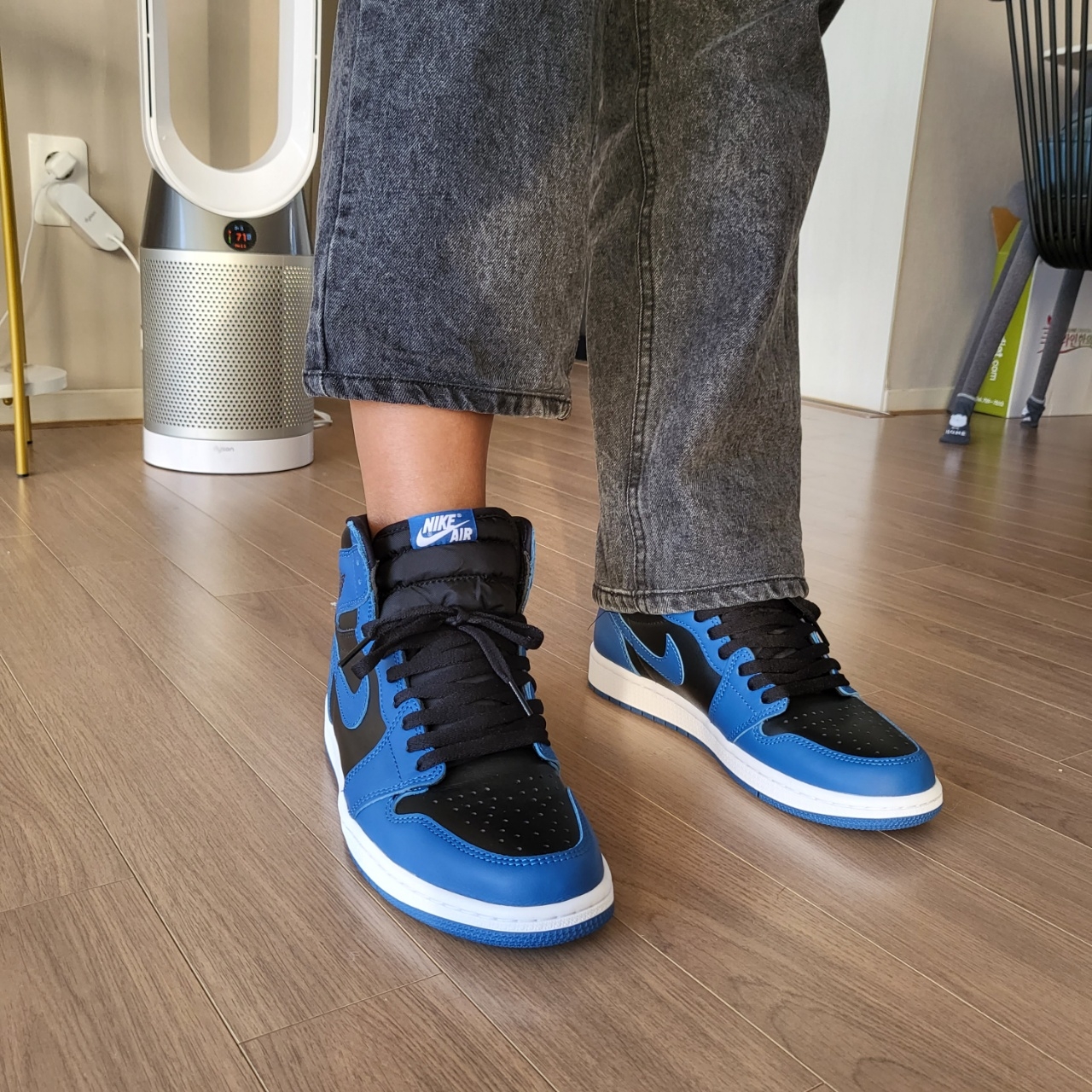 Jordan 1 Retro High OG Dark Marina Blue 착용 스타일 - 2