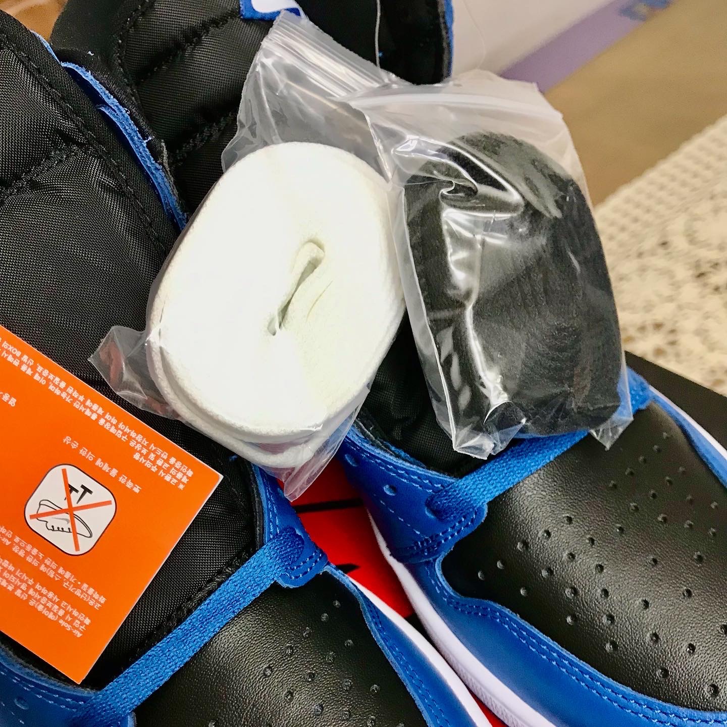Jordan 1 Retro High OG Dark Marina Blue 착용 스타일 - 5