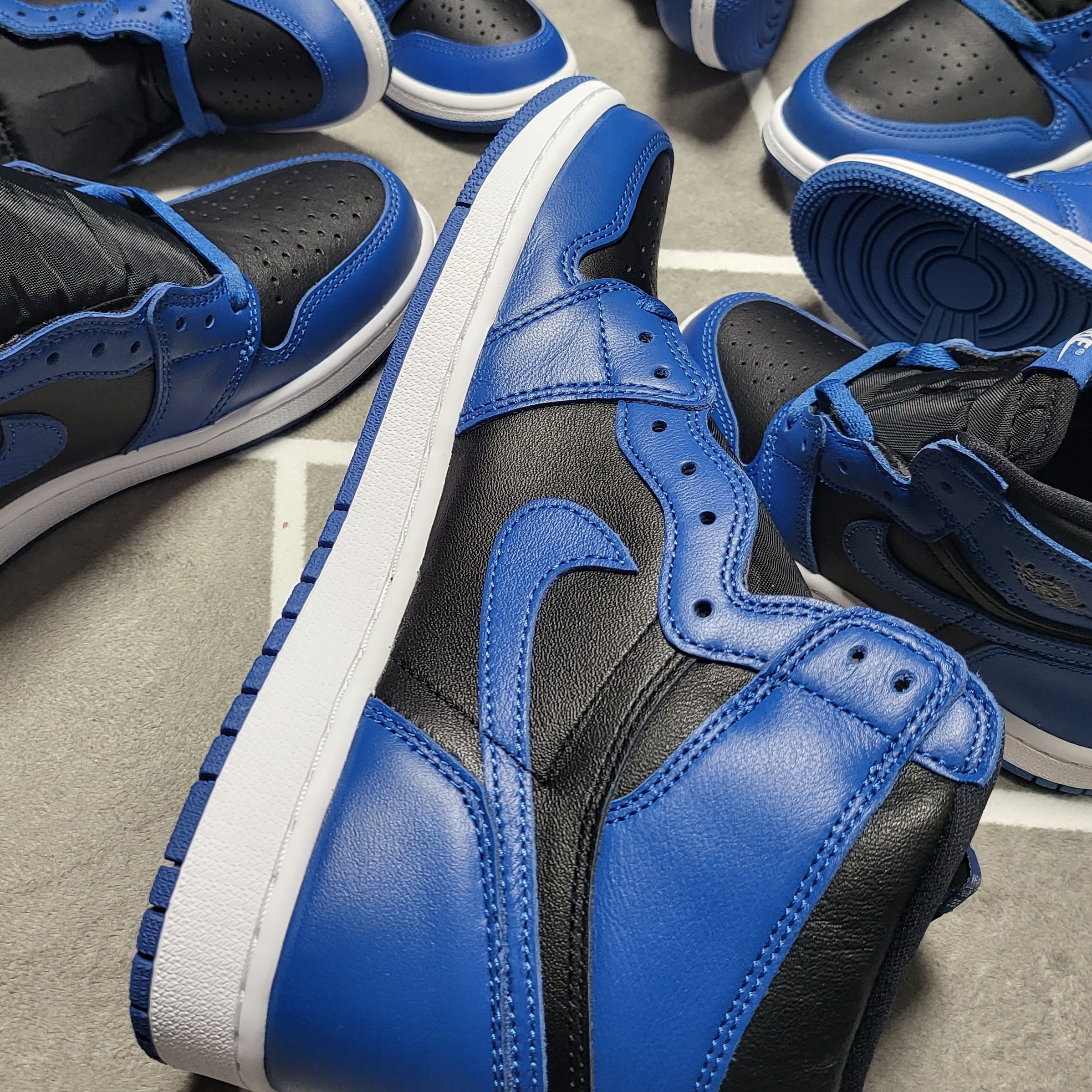 Jordan 1 Retro High OG Dark Marina Blue, (GS) Jordan 1 Retro High OG Dark Marina Blue 착용 스타일 - 1