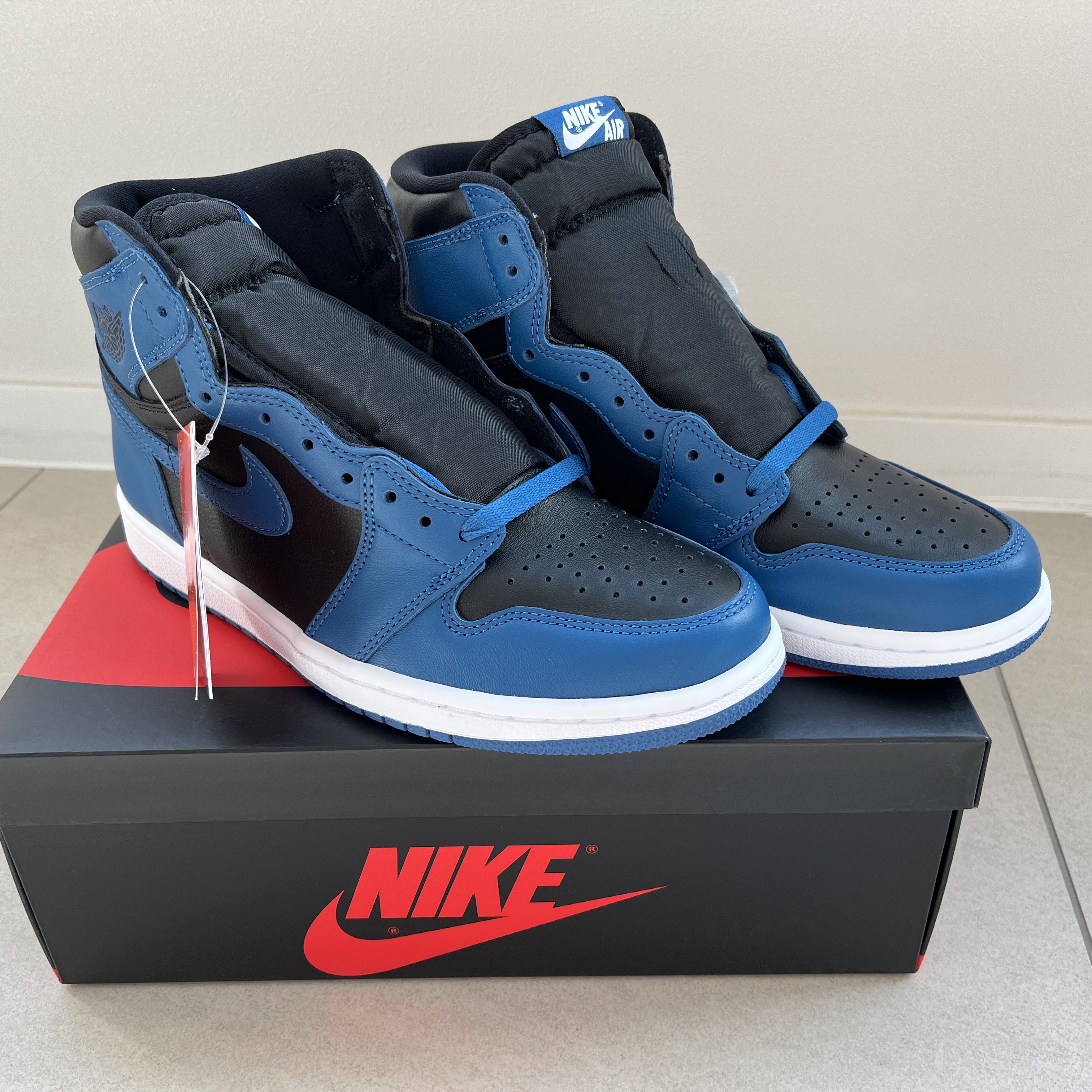 Jordan 1 Retro High OG Dark Marina Blue 착용 스타일