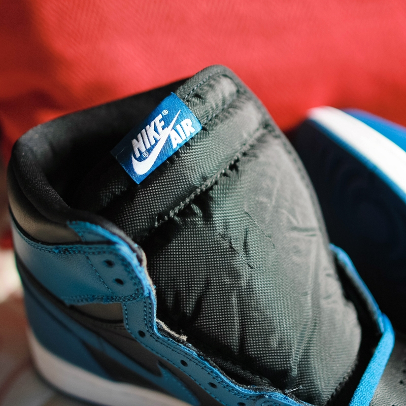 Jordan 1 Retro High OG Dark Marina Blue 착용 스타일 - 3