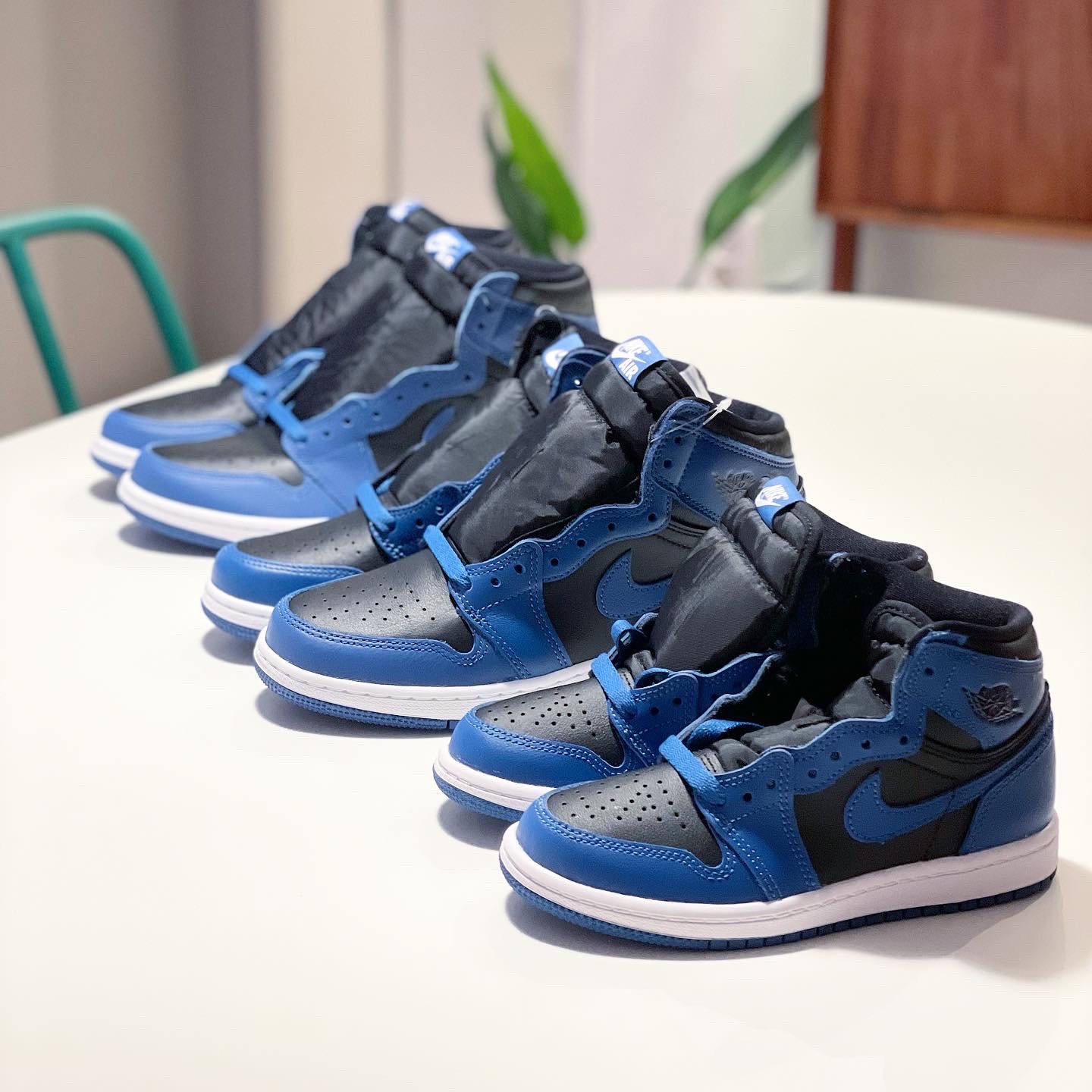 Jordan 1 Retro High OG Dark Marina Blue, (GS) Jordan 1 Retro High OG Dark Marina Blue 착용 스타일 - 2