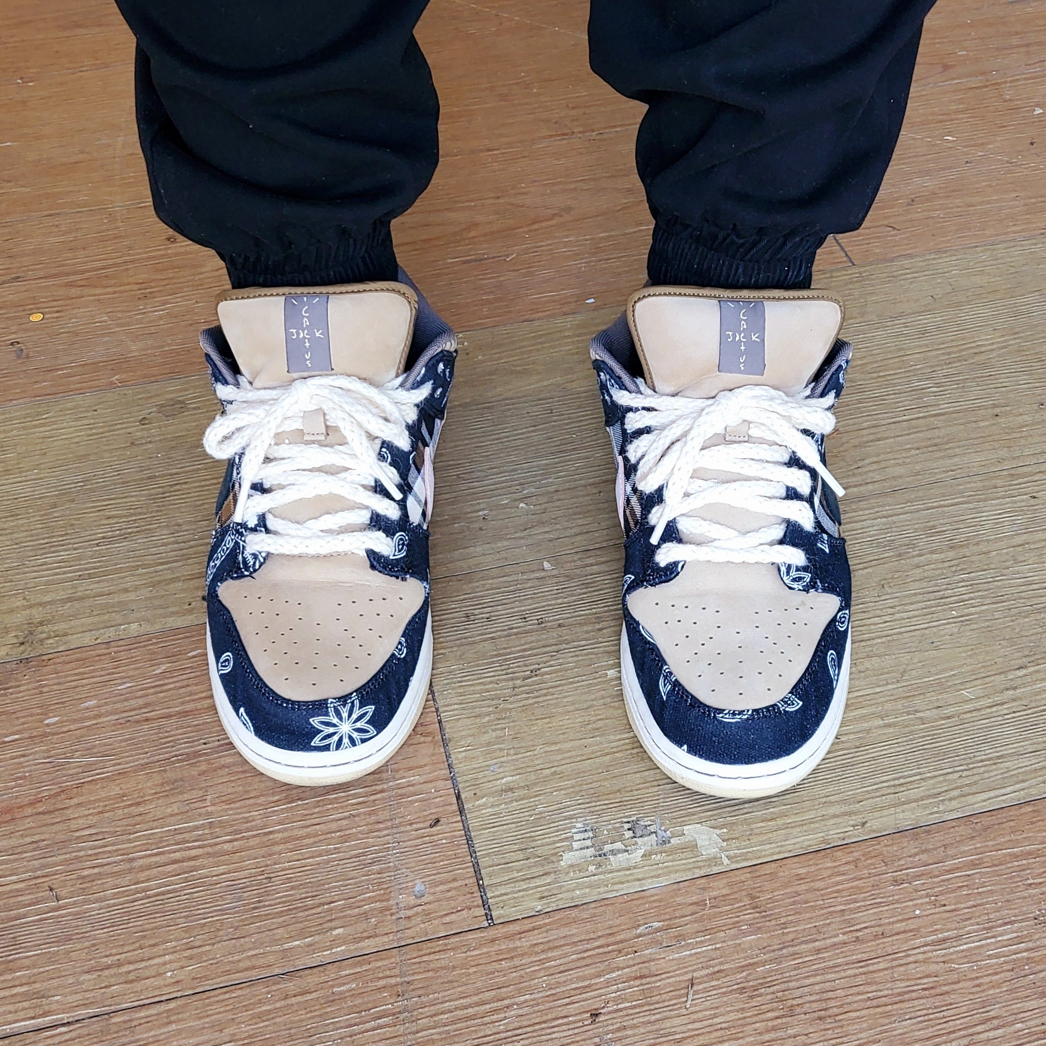 Jordan 1 x Travis Scott Retro High OG SP Mocha, Jordan 1 x Travis Scott x Fragment Retro High OG SP Military Blue 착용 스타일 - 5