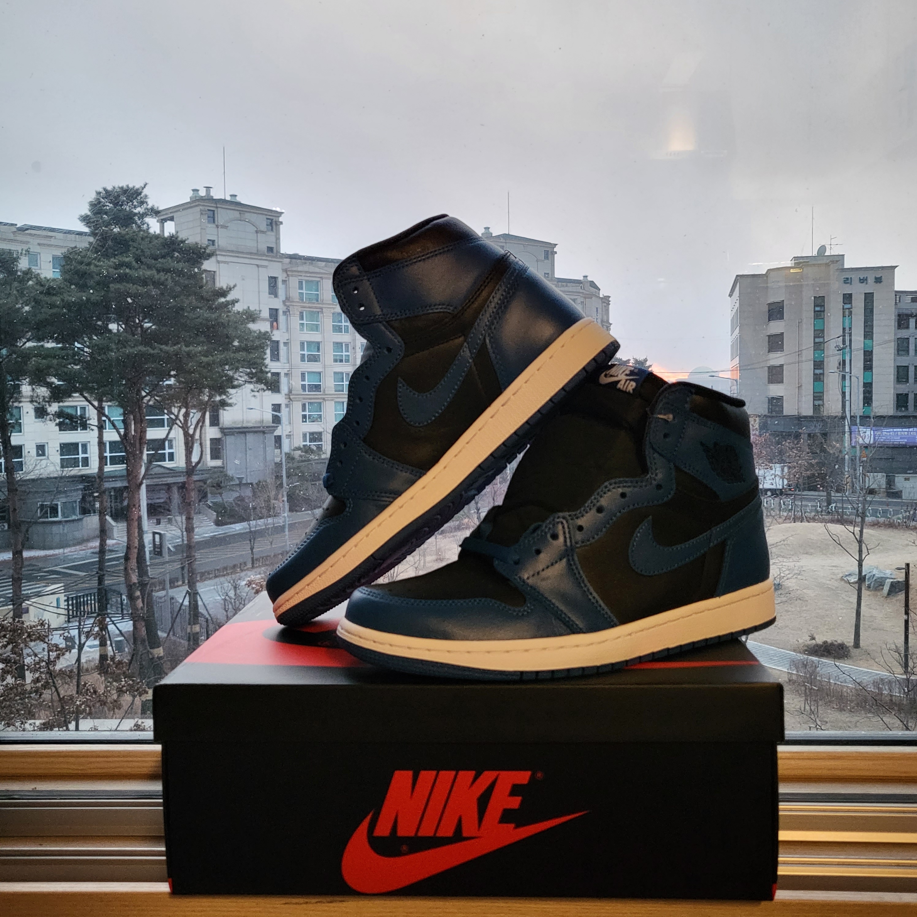Jordan 1 Retro High OG Dark Marina Blue 착용 스타일