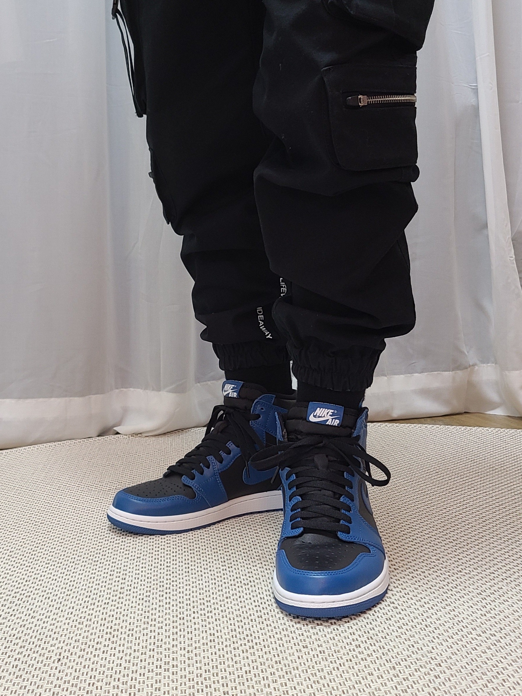Jordan 1 Retro High OG Dark Marina Blue 착용 스타일 - 1