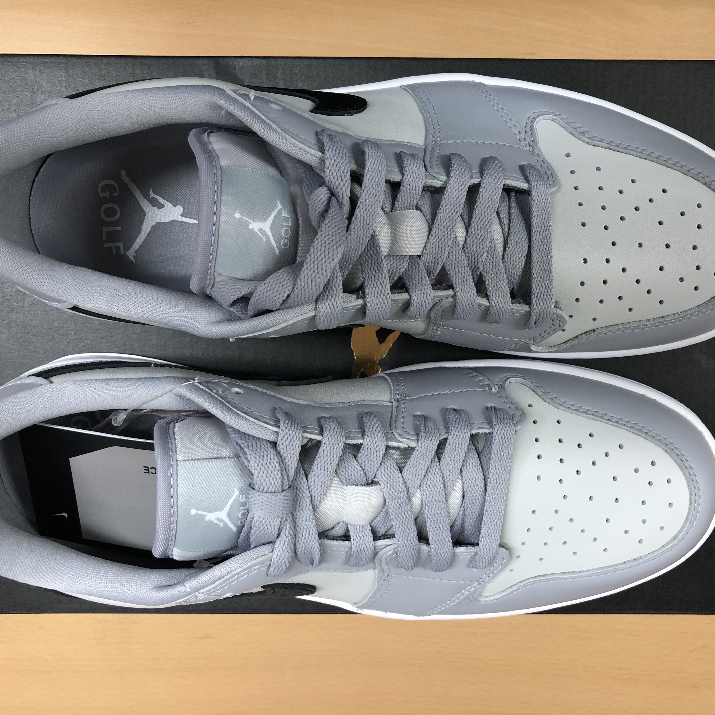 Jordan 1 Low Golf Wolf Grey 착용 스타일 - 2