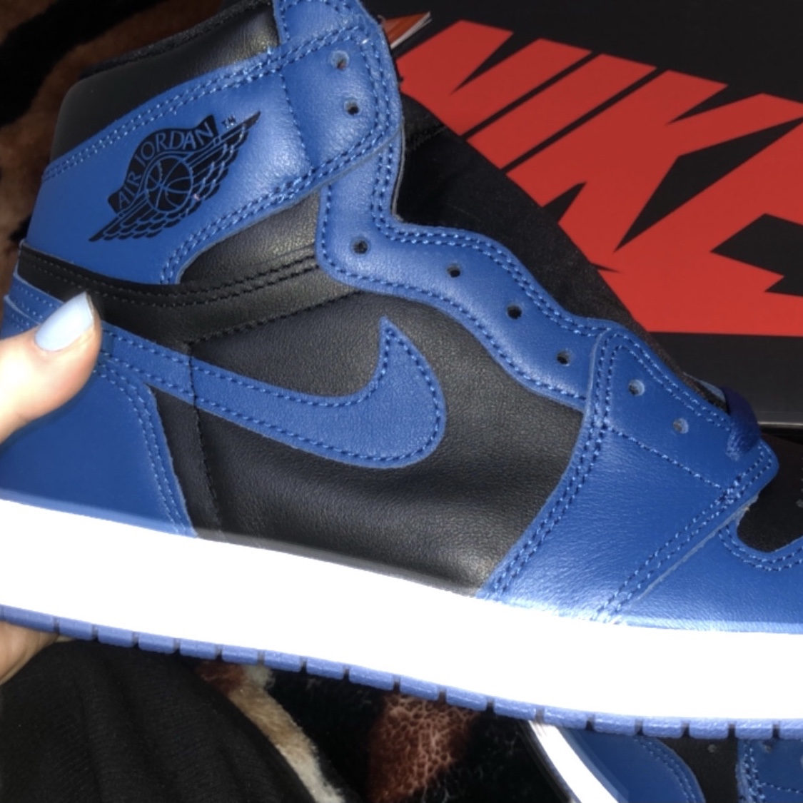 Jordan 1 Retro High OG Dark Marina Blue 착용 스타일 - 1
