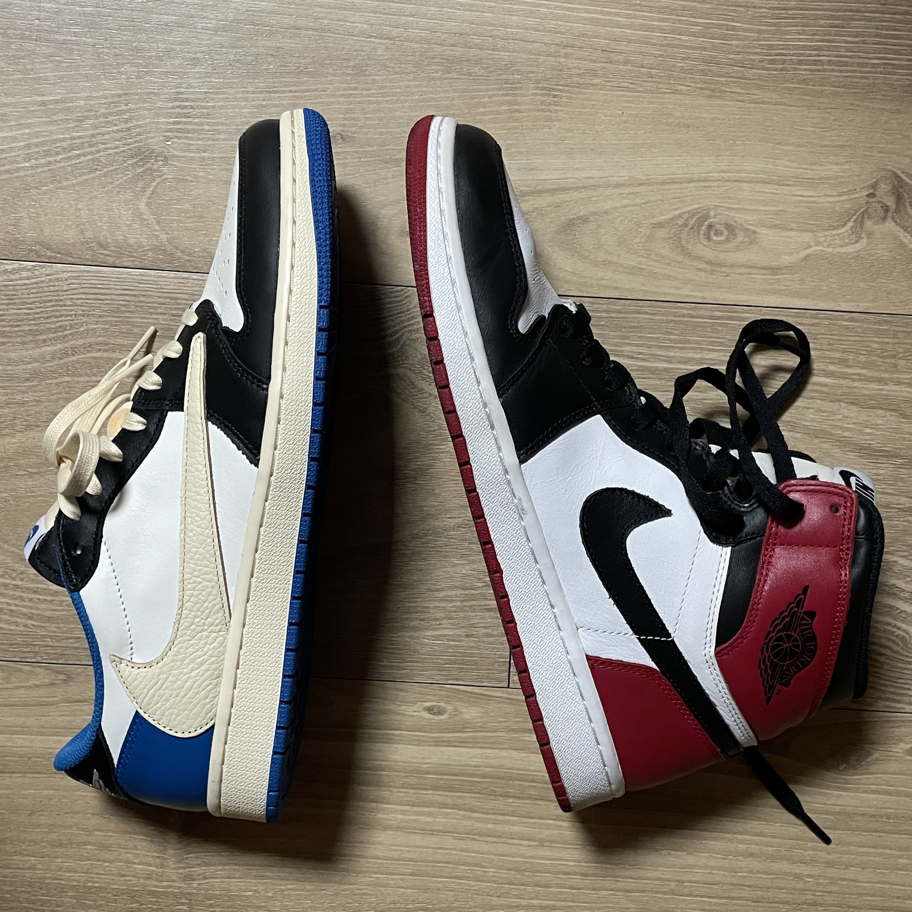 Jordan 1 x Travis Scott x Fragment Retro Low OG SP Military Blue, Jordan 1 Retro Black Toe 2013 착용 스타일