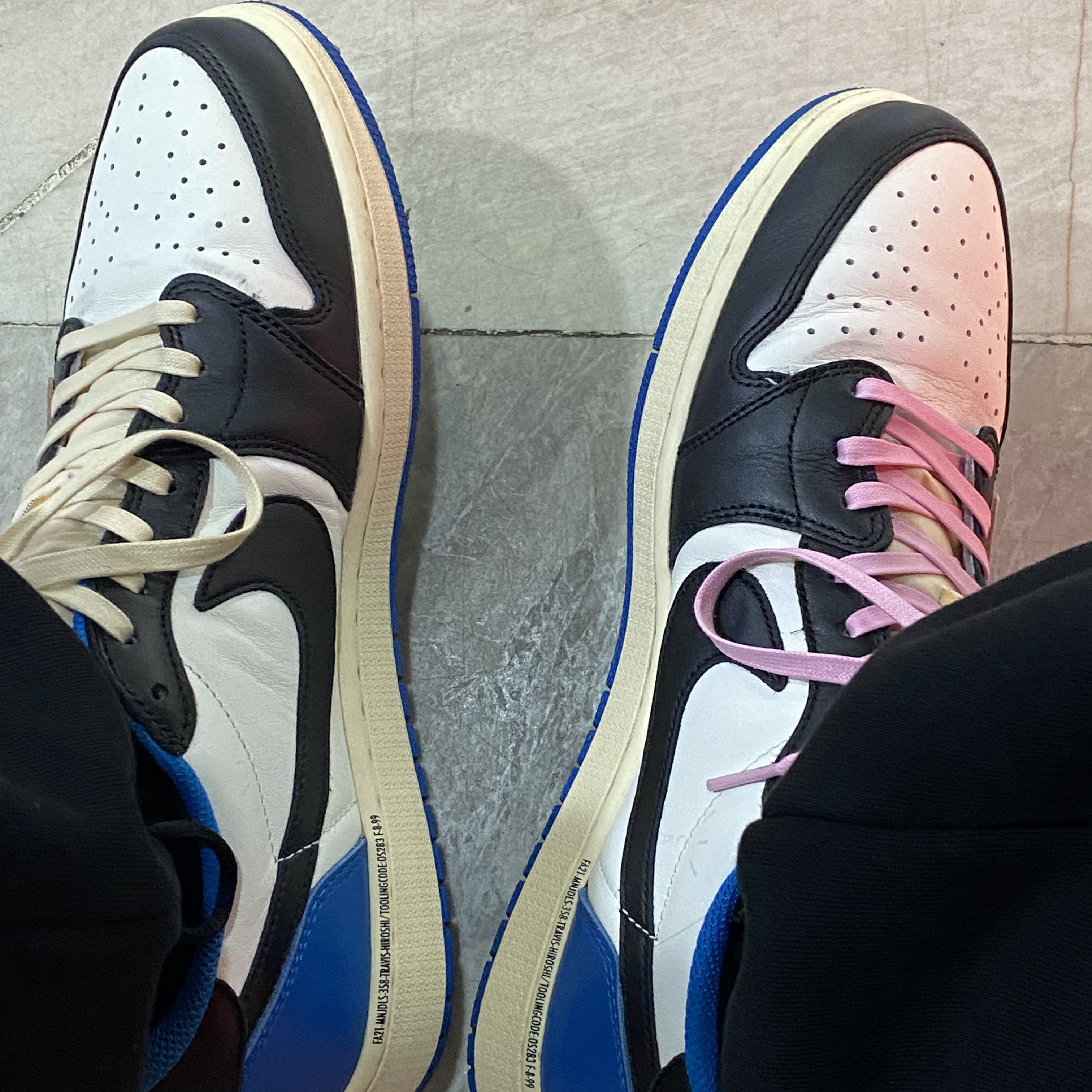 Jordan 1 x Travis Scott x Fragment Retro Low OG SP Military Blue 착용 스타일