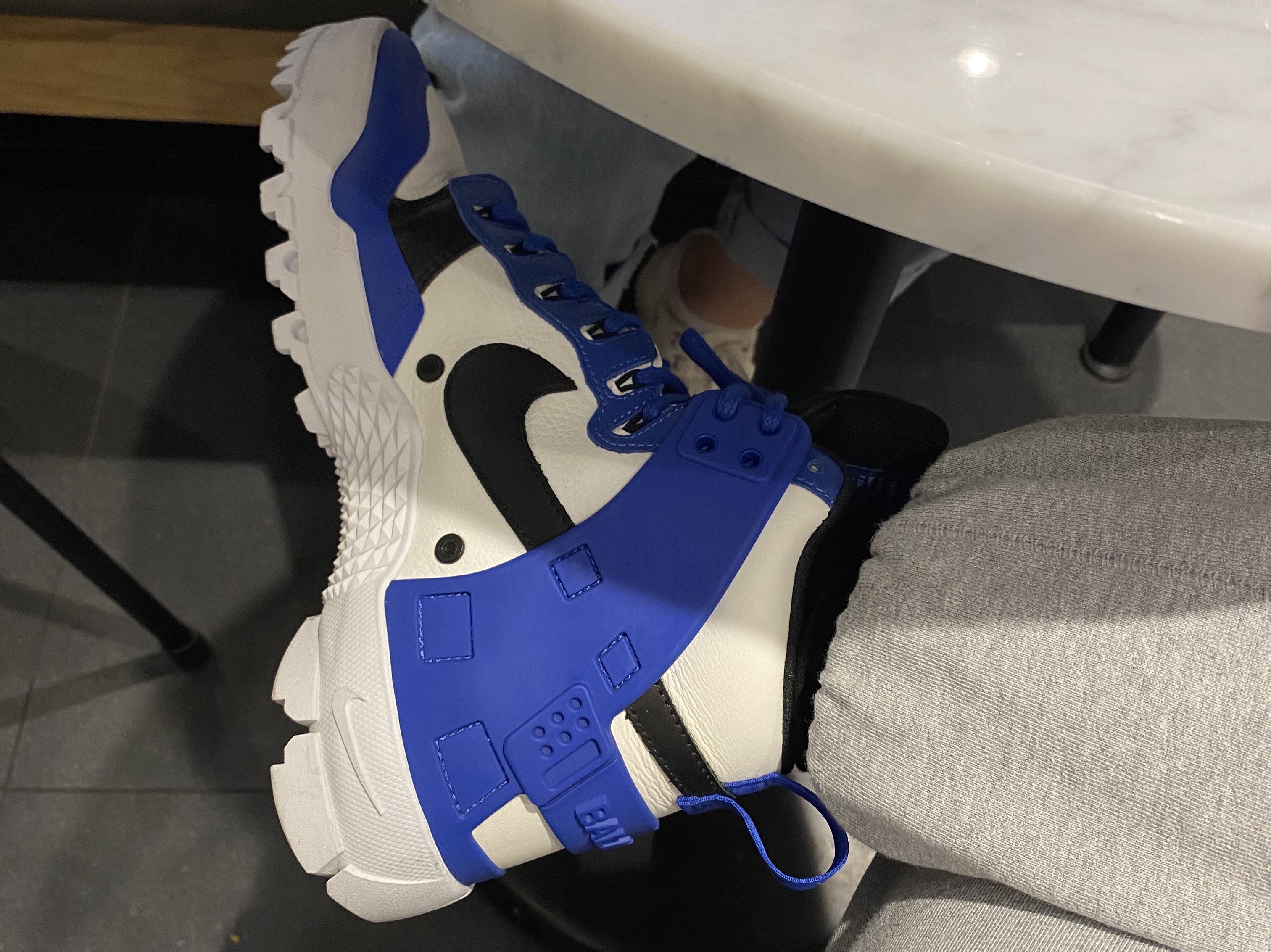 Nike x Undercover SFB Jungle Dunk White 착용 스타일 - 1