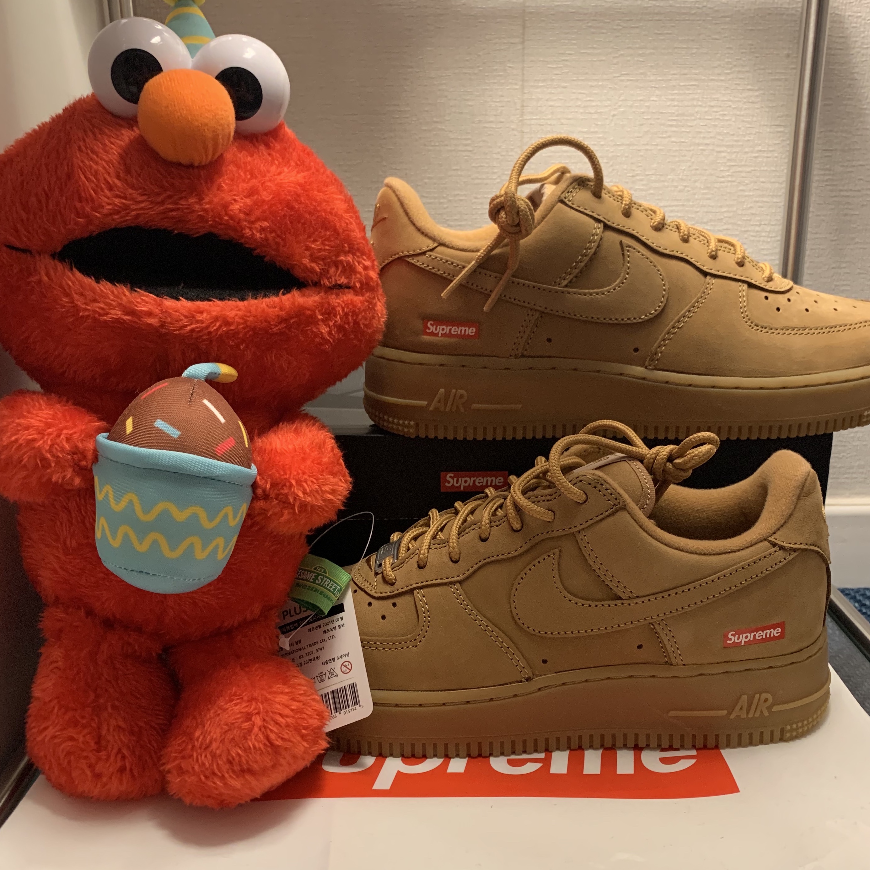 Nike x Supreme Air Force 1 Low Flax 착용 스타일