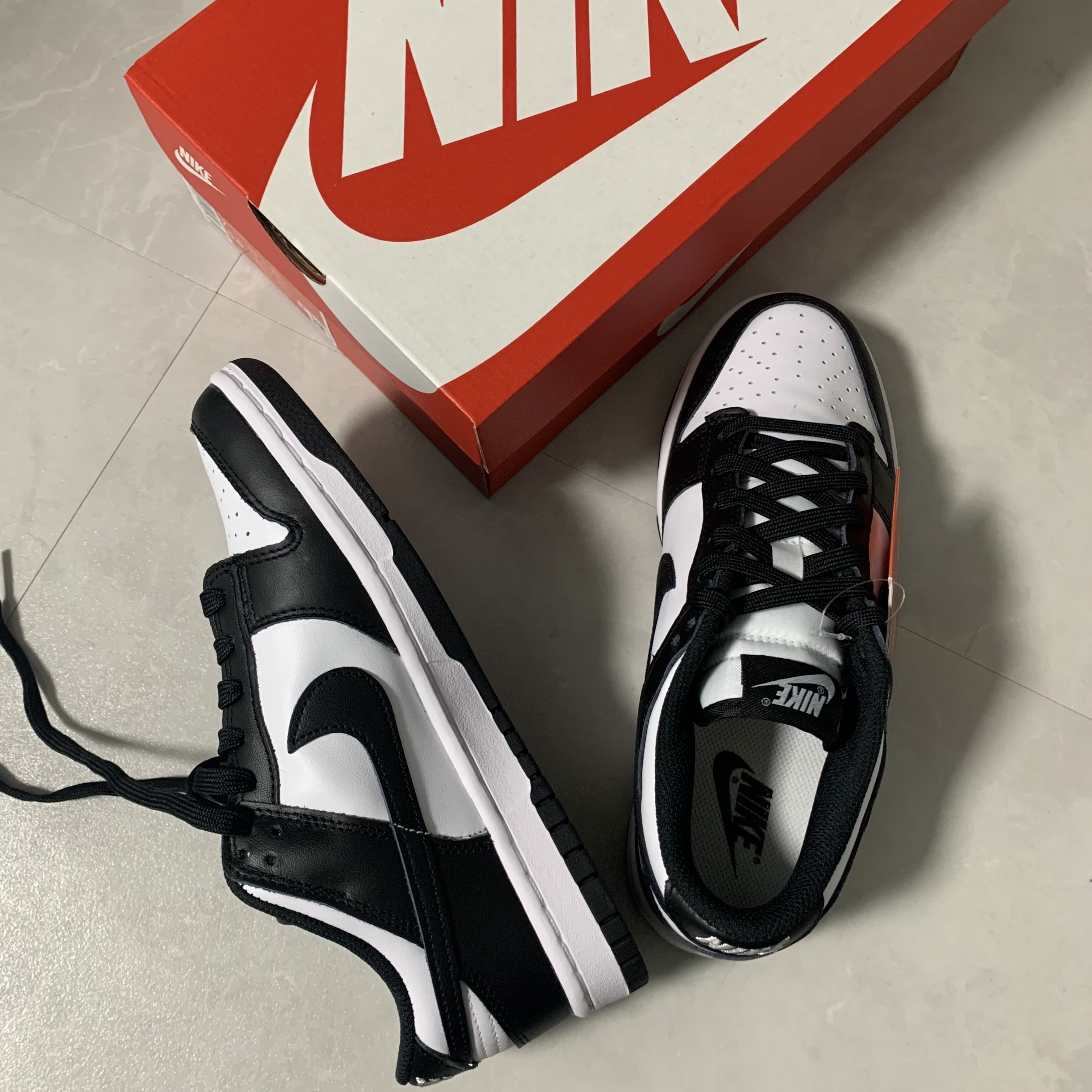 (W) Nike Dunk Low Black 착용 스타일