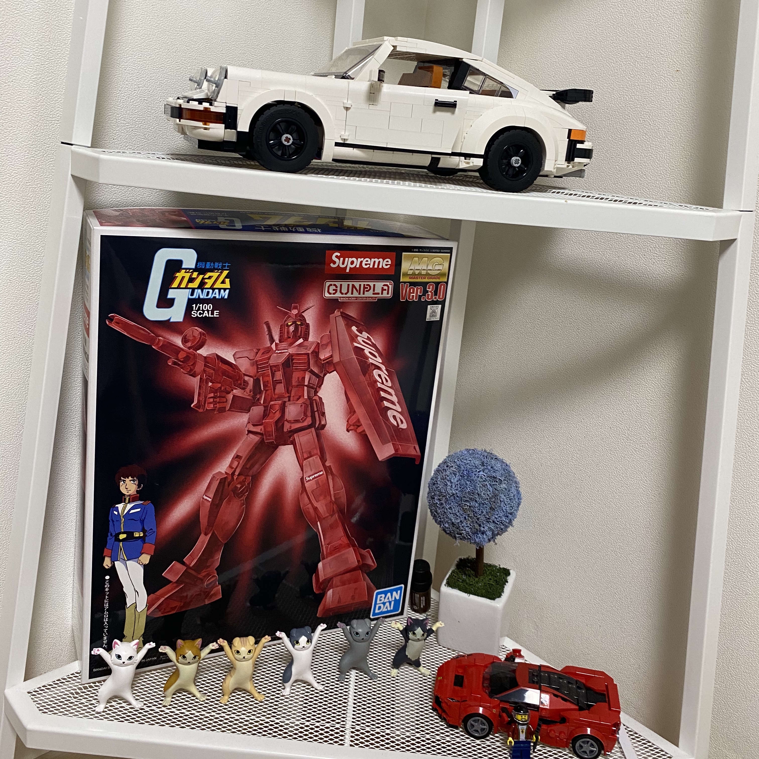 Supreme MG 1/100 RX-78-2 Gundam Ver. 3.0 착용 스타일