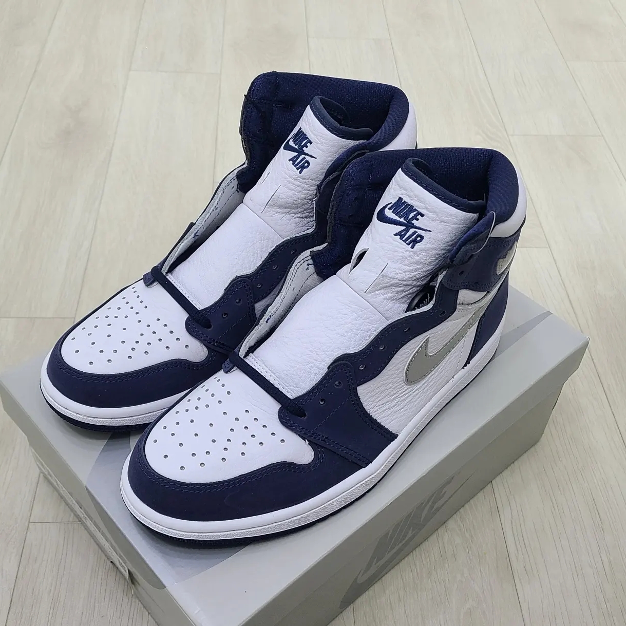 Jordan 1 Retro High OG CO.JP Midnight Navy 착용 스타일 - 2