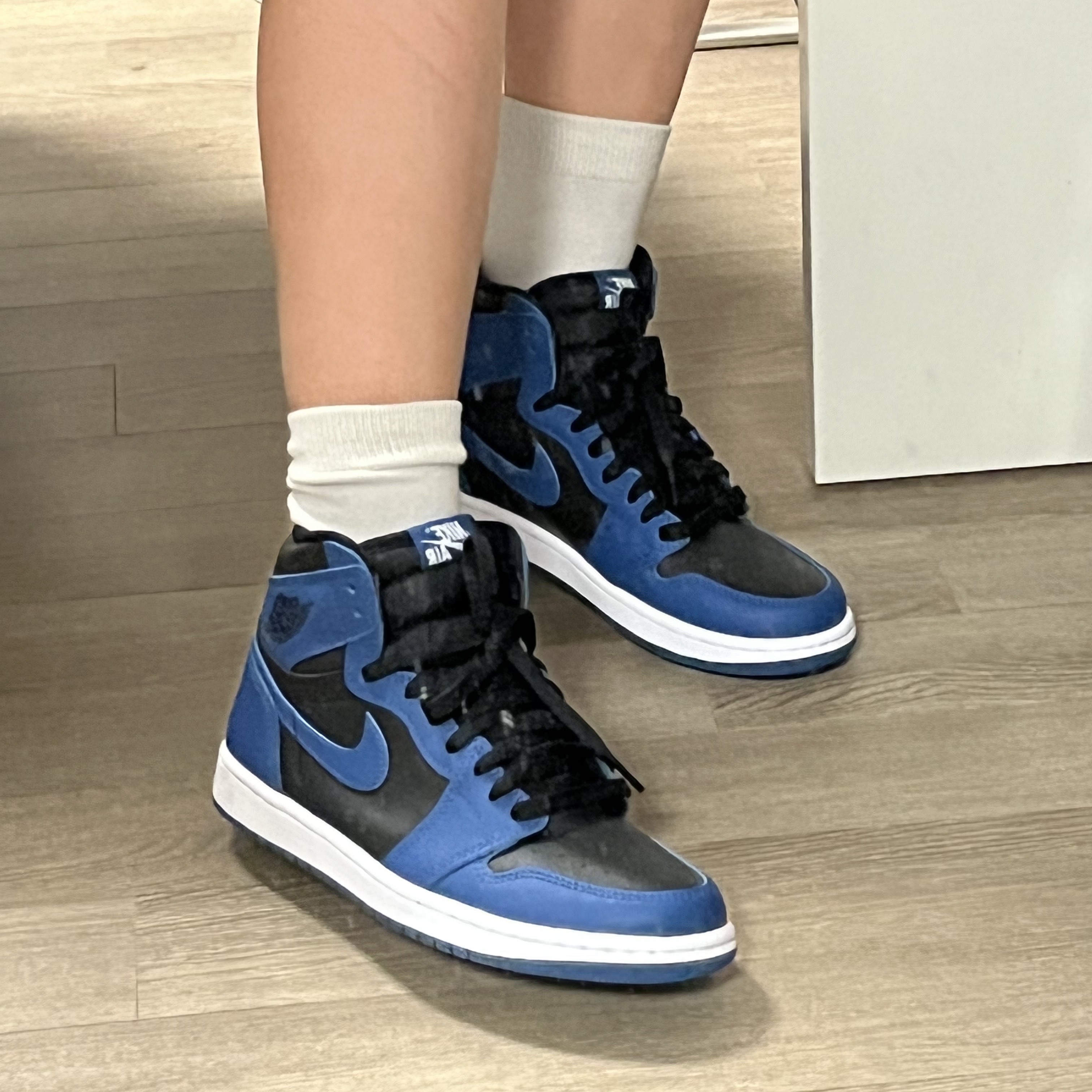Jordan 1 Retro High OG Dark Marina Blue 착용 스타일 - 3