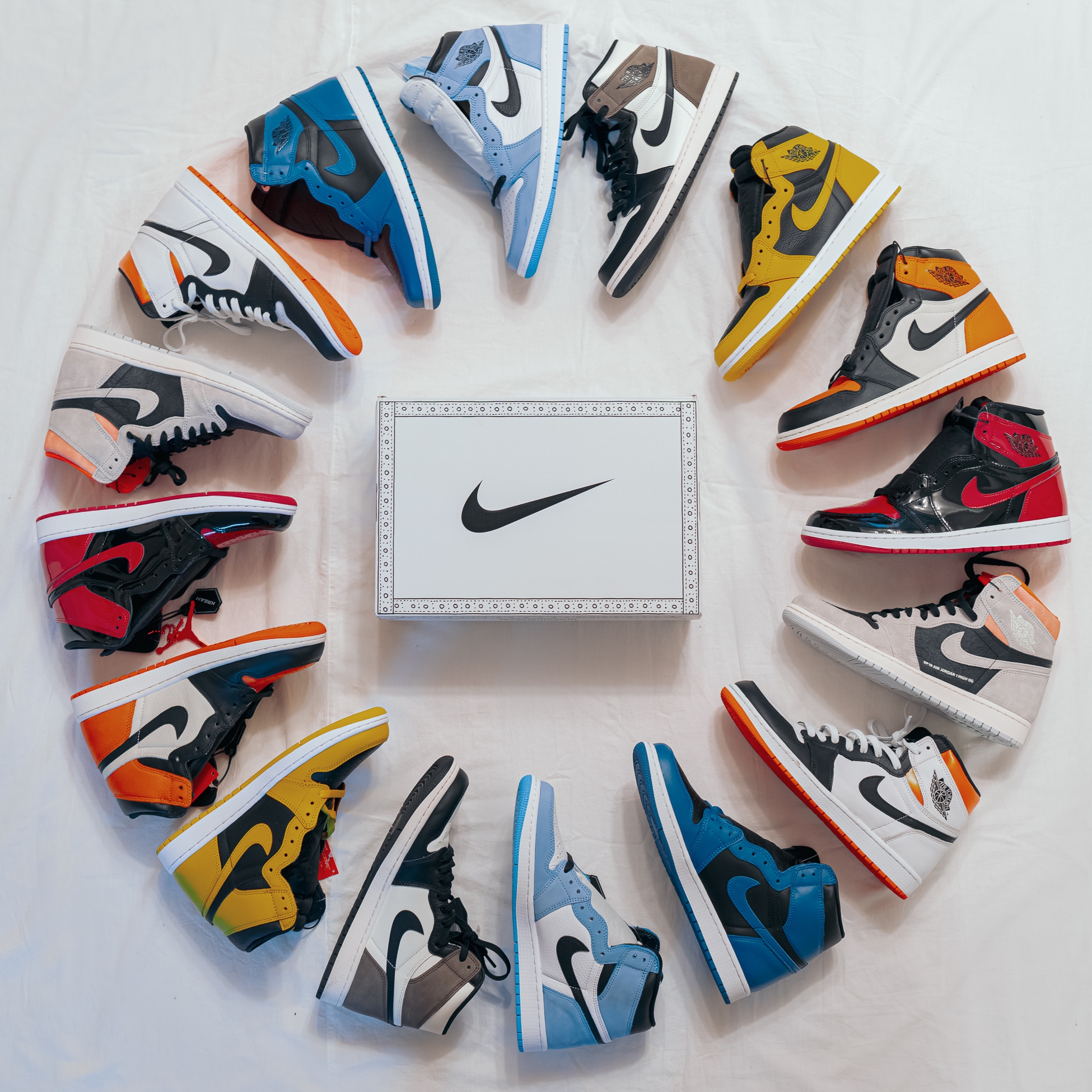 Jordan 1 Retro Shattered Backboard, Jordan 1 Retro High OG Black Mocha 착용 스타일 - 2