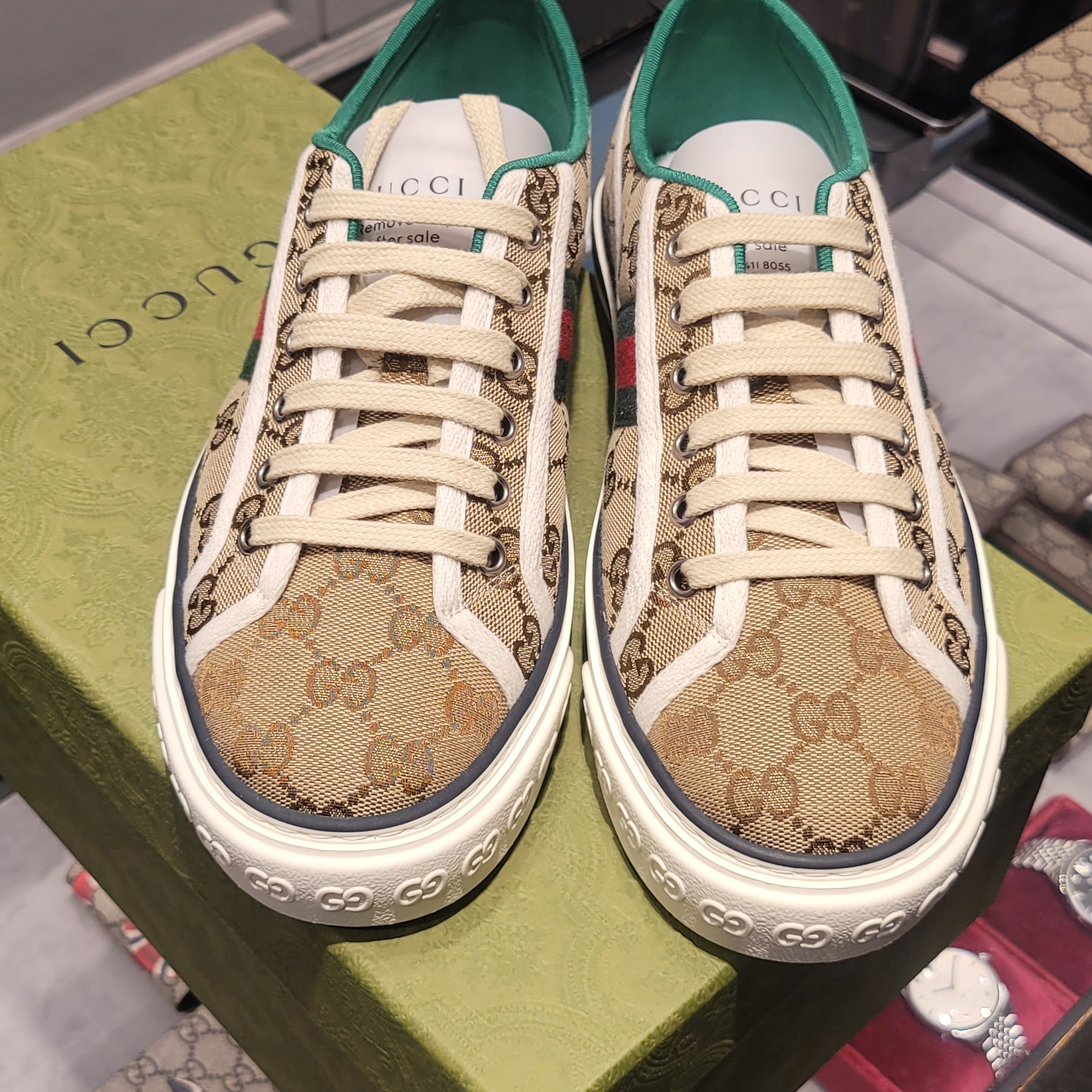 Gucci Tennis 1977 Ebony 착용 스타일