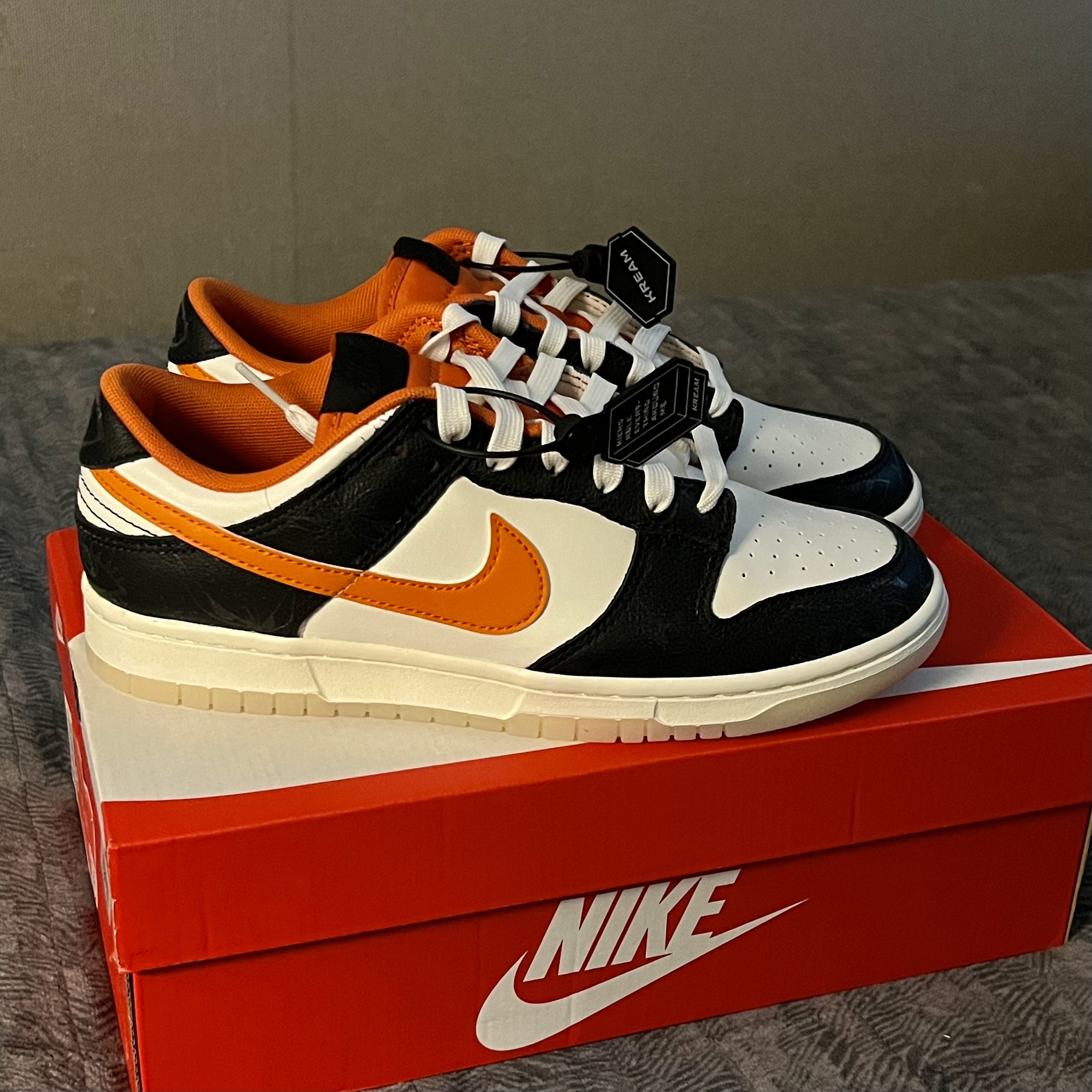 Nike Dunk Low Retro PRM Halloween 착용 스타일 - 1