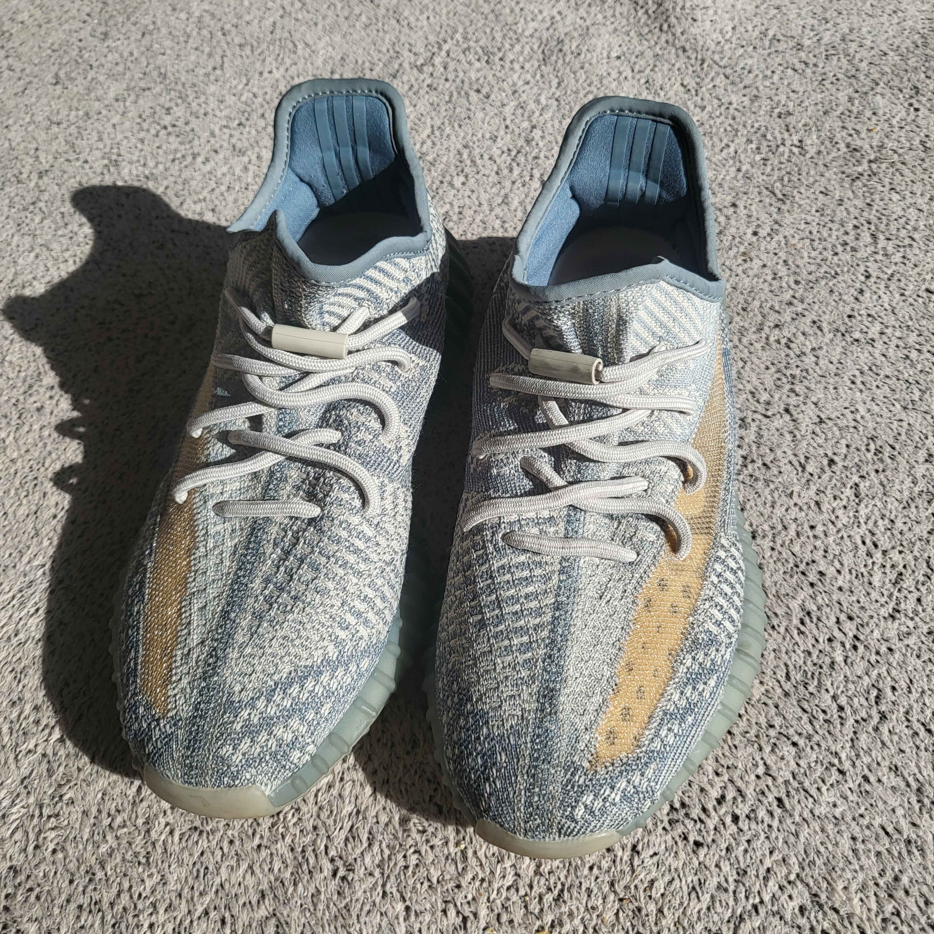 Adidas Yeezy Boost 350 V2 Israfil 착용 스타일 - 1
