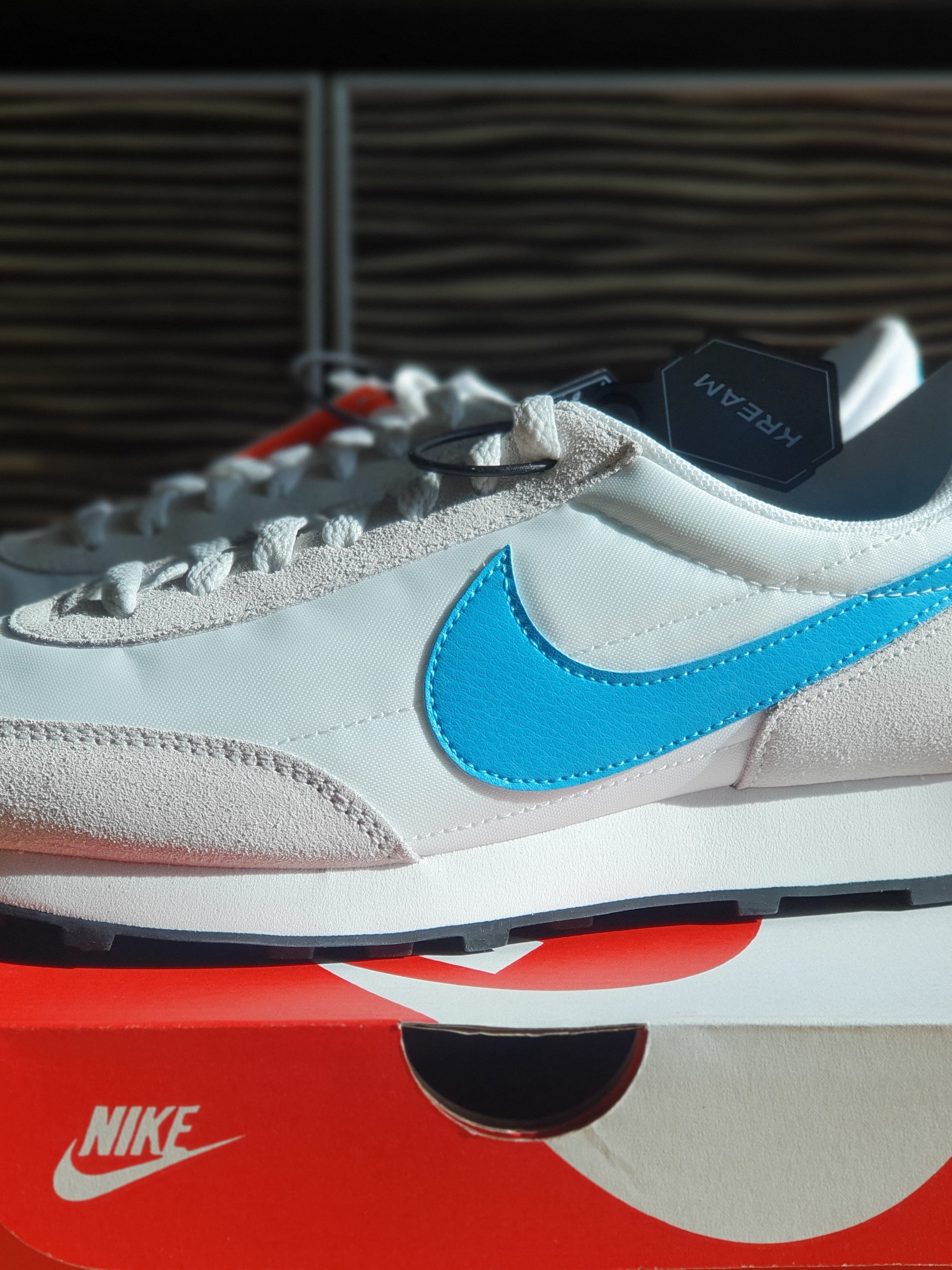(W) Nike Daybreak Vast Grey 착용 스타일 - 1