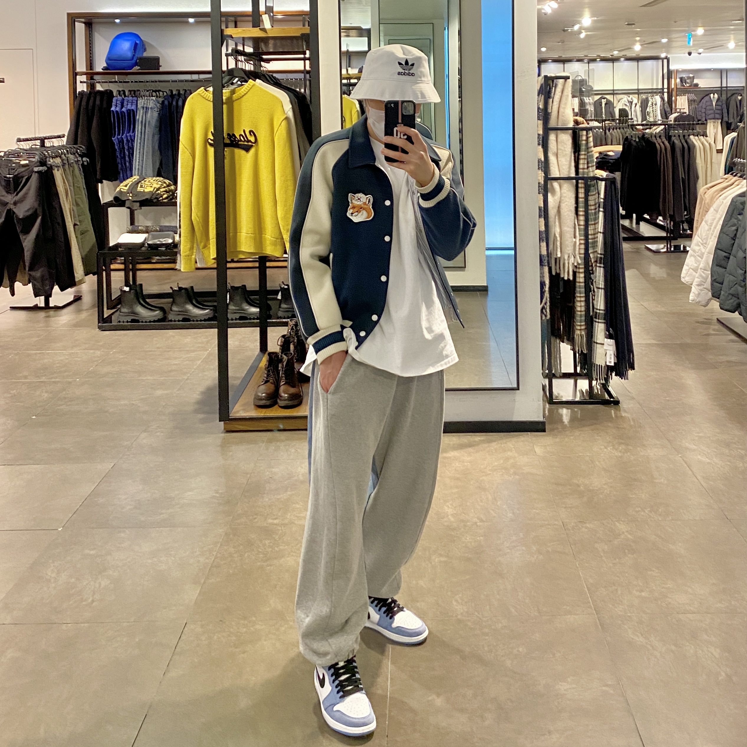 Jordan 1 Retro High OG University Blue 착용 스타일