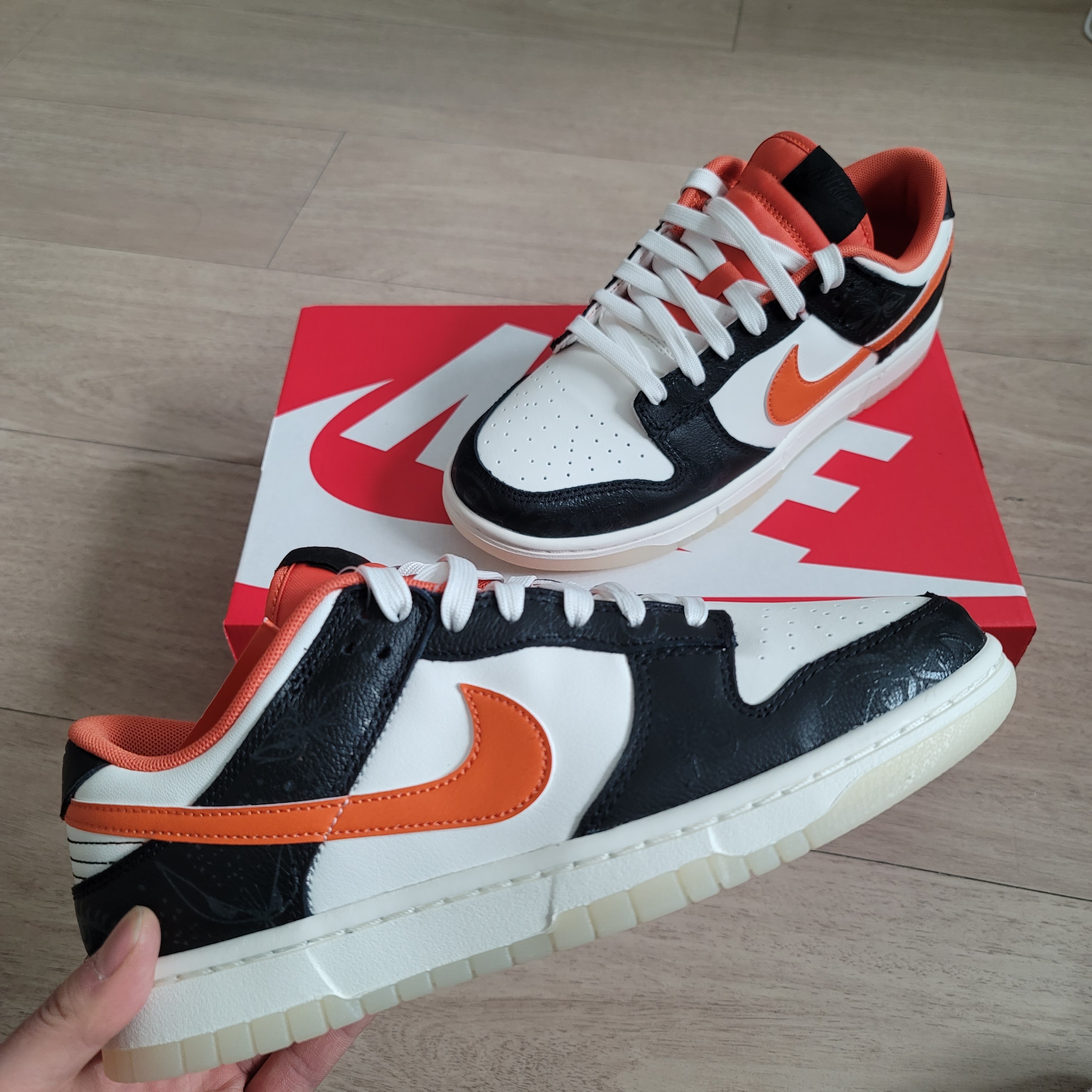 Nike Dunk Low Retro PRM Halloween 착용 스타일 - 1