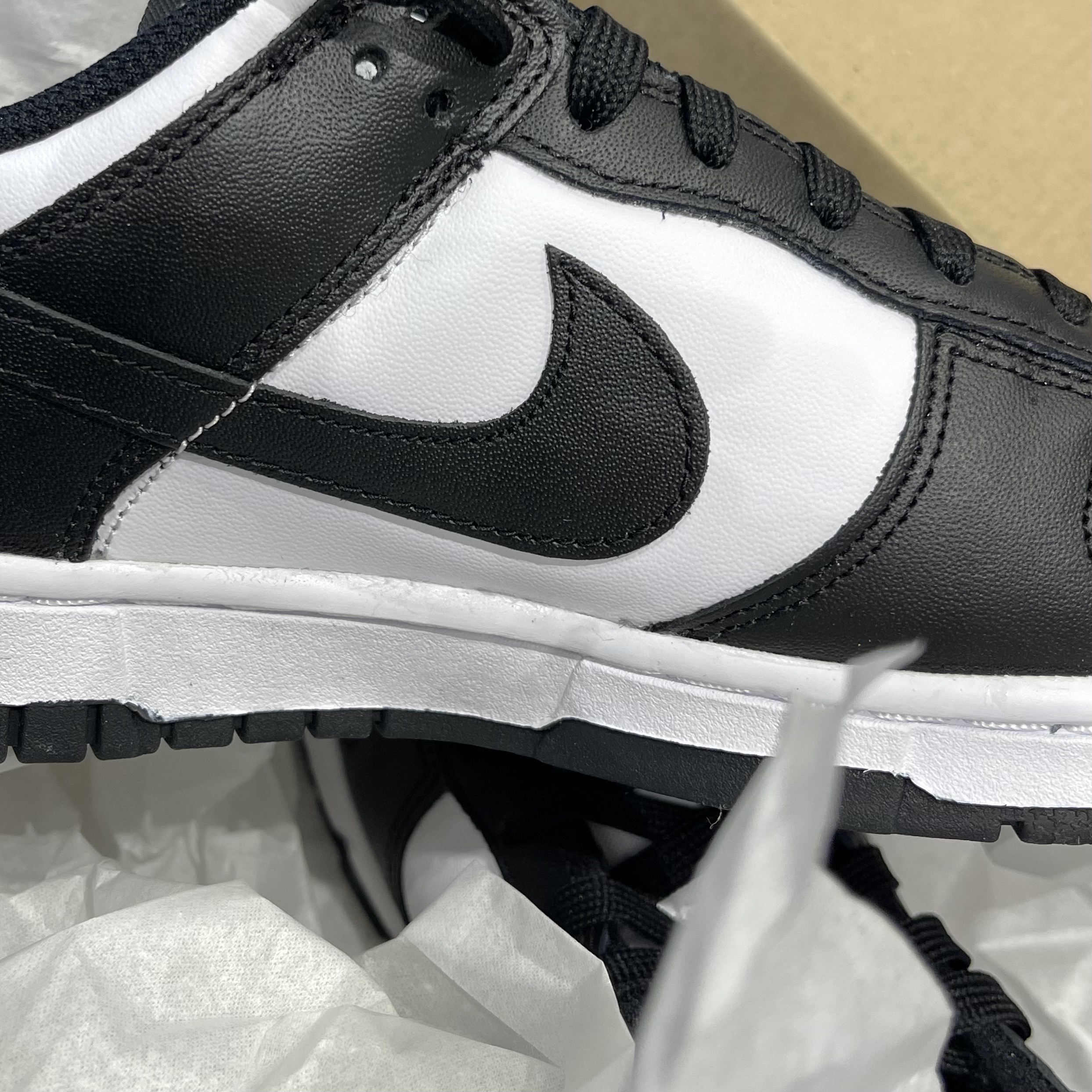 (W) Nike Dunk Low Black 착용 스타일