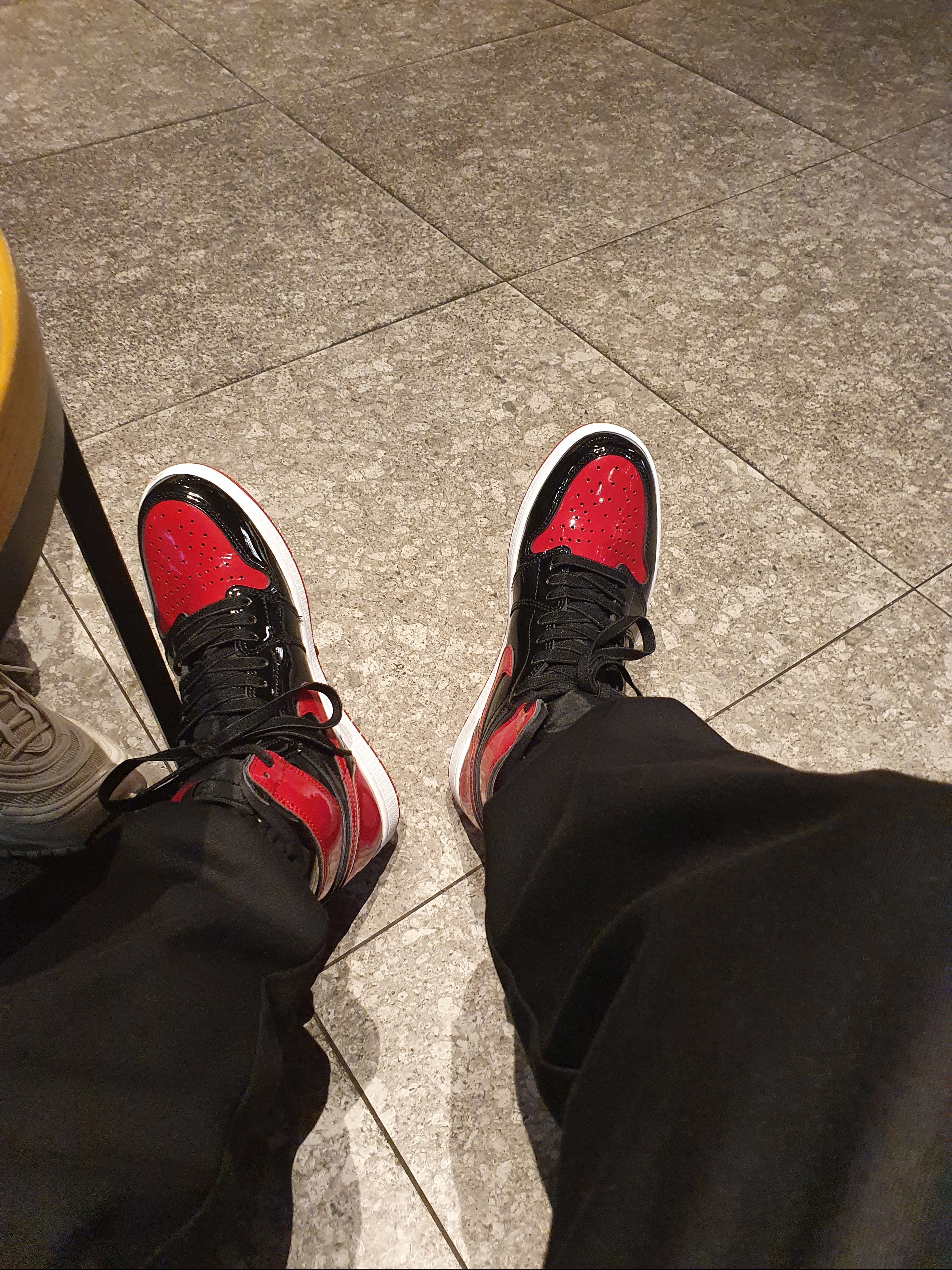 Jordan 1 Retro High OG Patent Bred 착용 스타일
