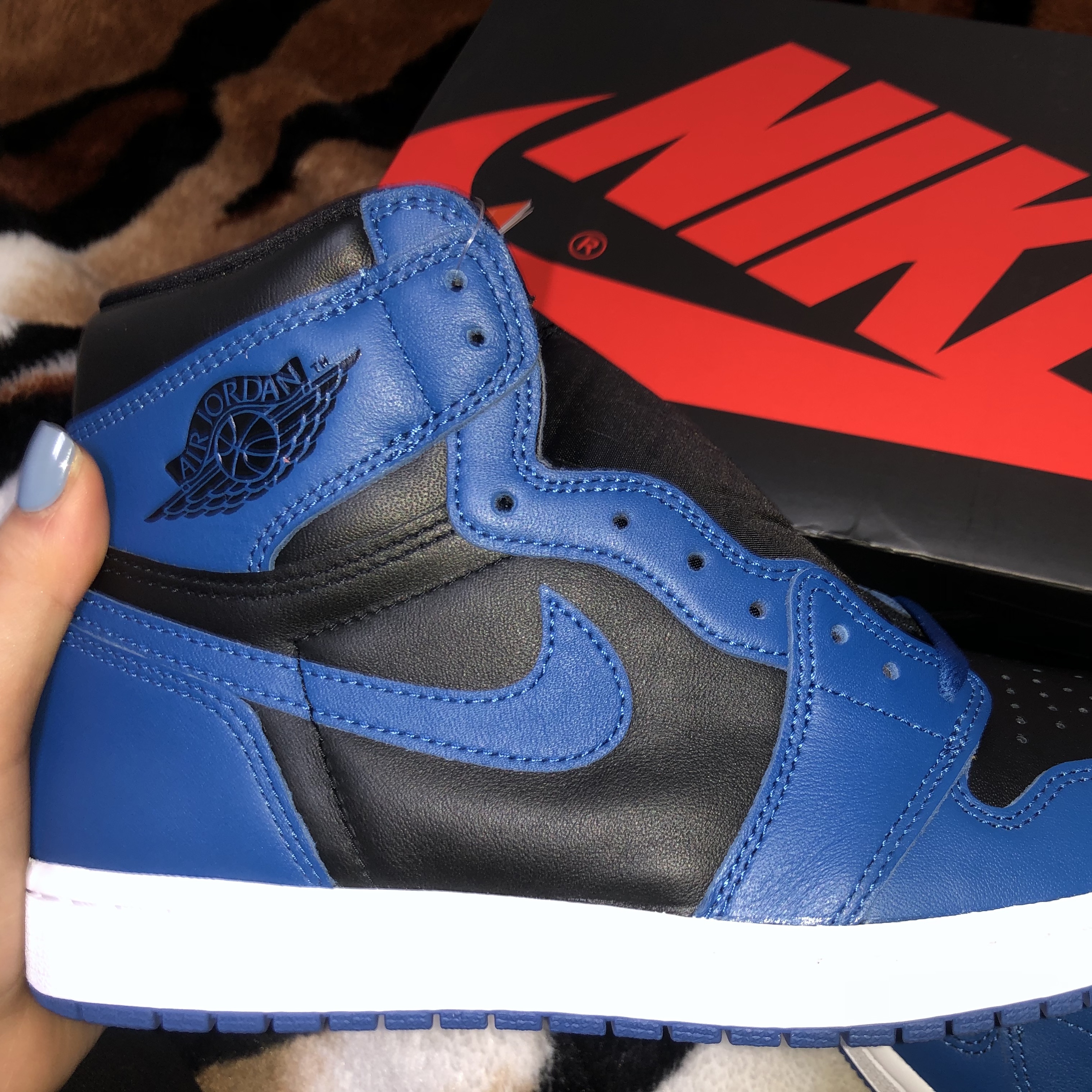 Jordan 1 Retro High OG Dark Marina Blue 착용 스타일 - 2