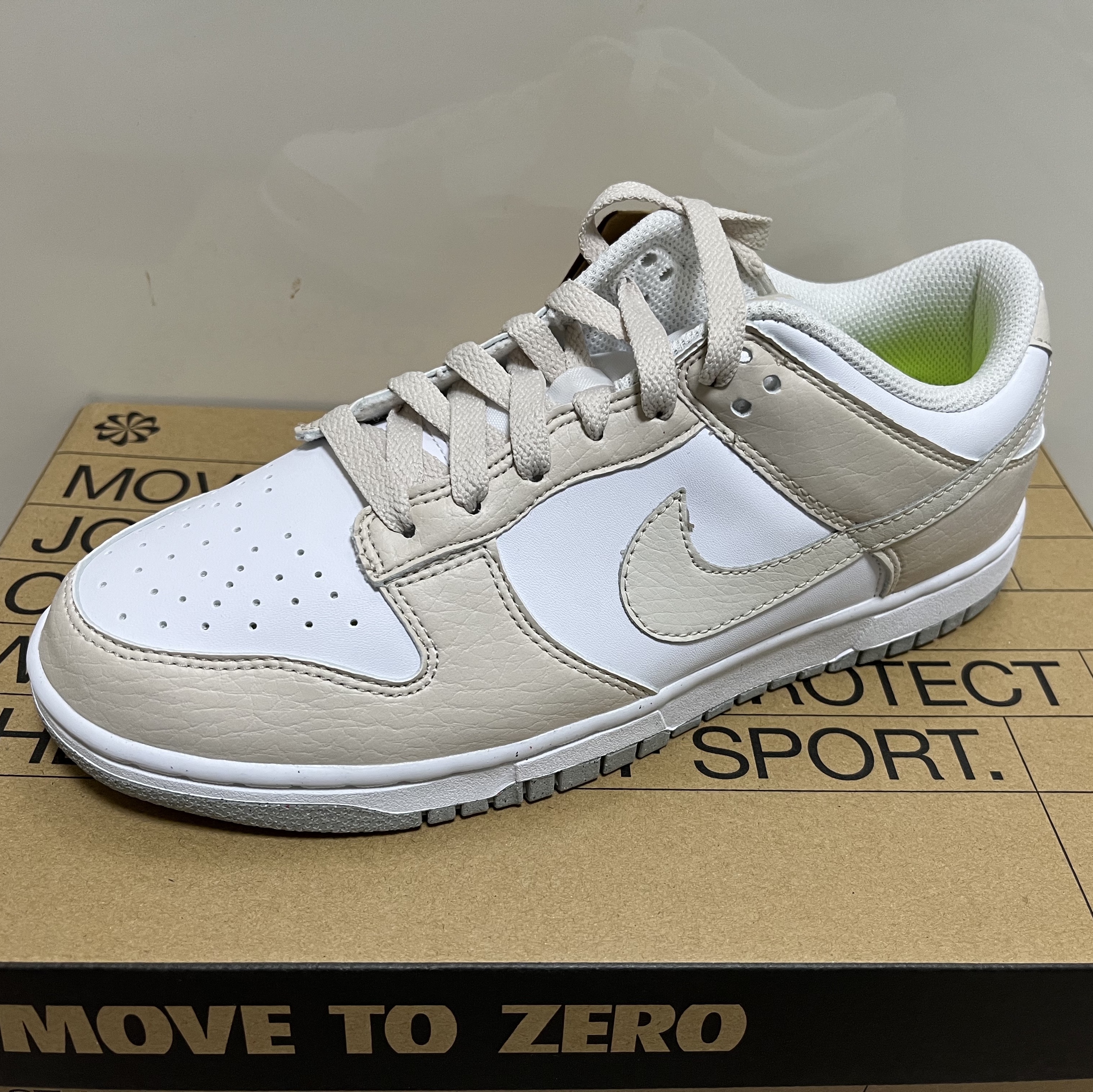 (W) Nike Dunk Low Next Nature Light Orewood Brown 착용 스타일