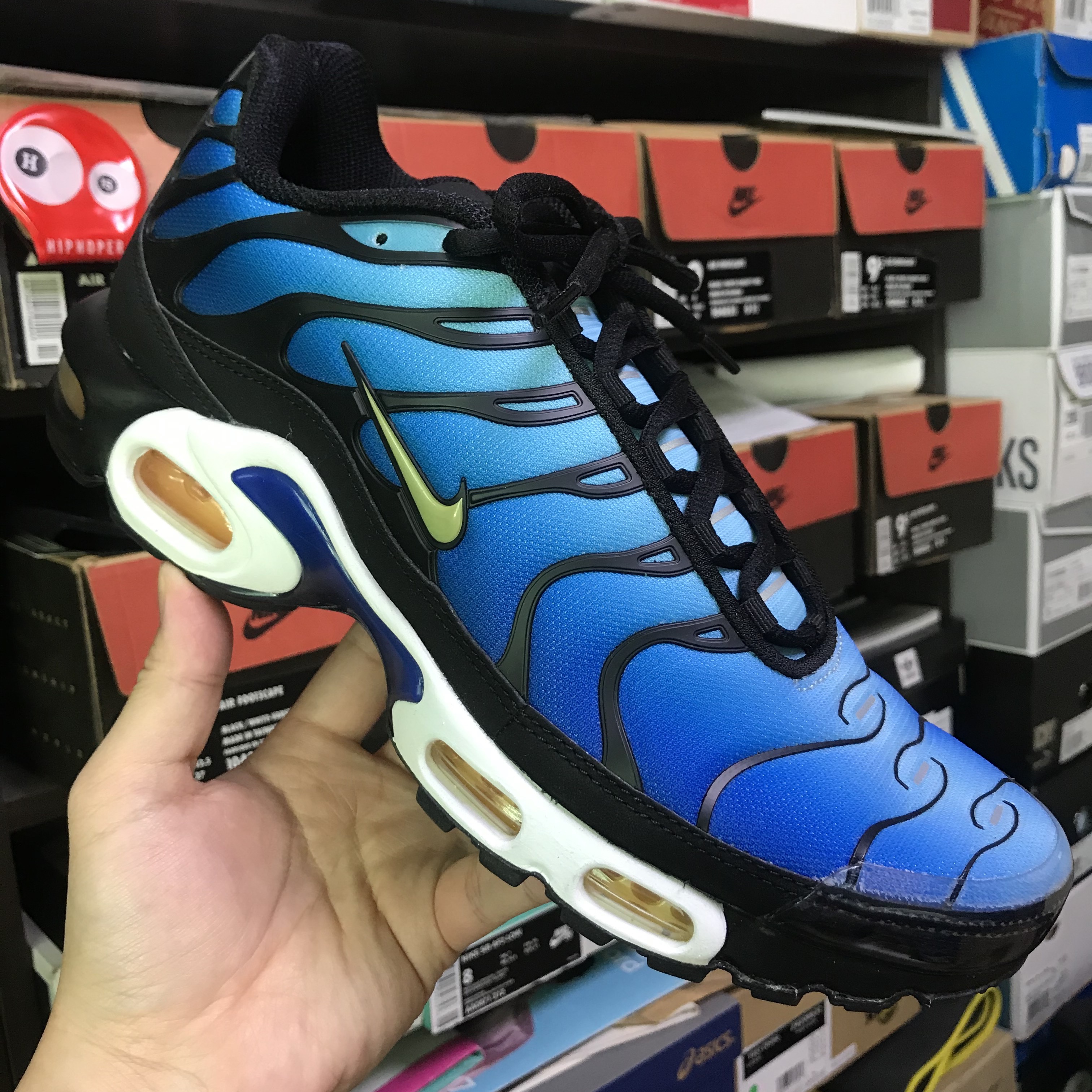 Nike Air Max Plus OG Hyper Blue 2018 착용 스타일 - 1