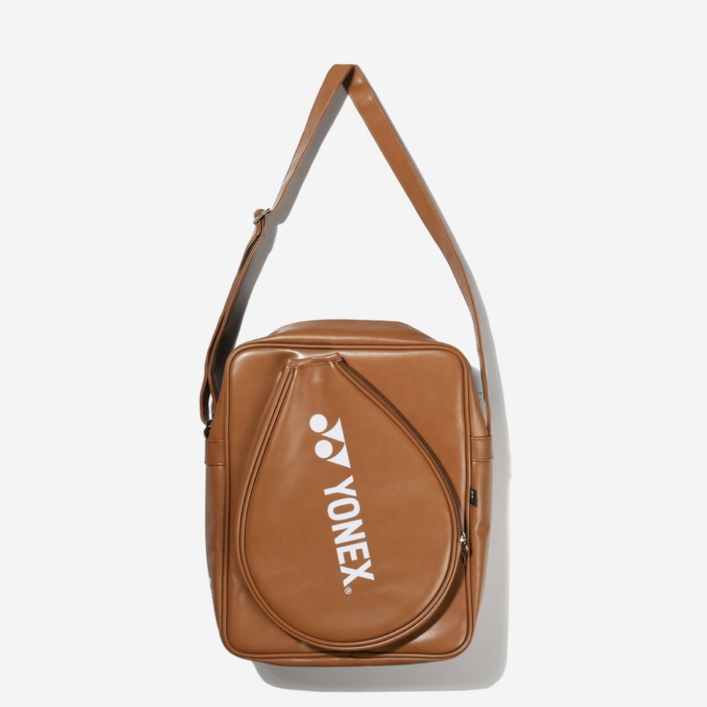 IAB Studio x Yonex Racquet Bag Caramel 착용 스타일