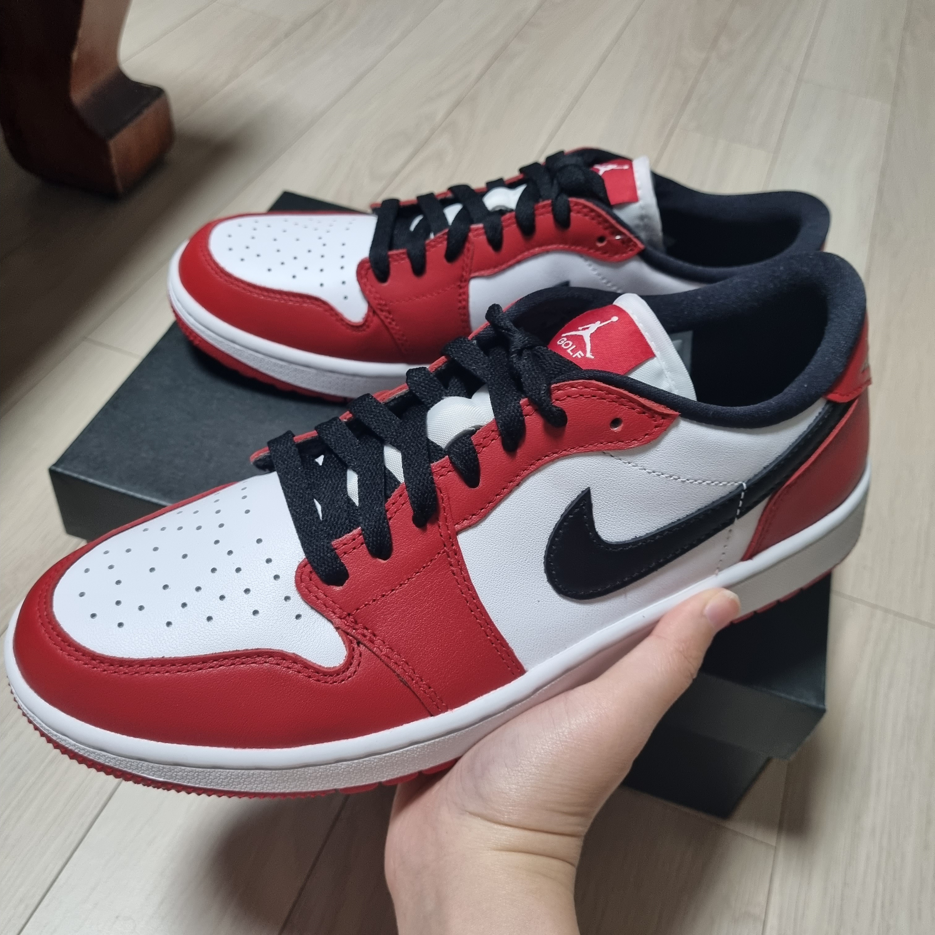 Jordan 1 Low Golf Chicago 착용 스타일 - 2