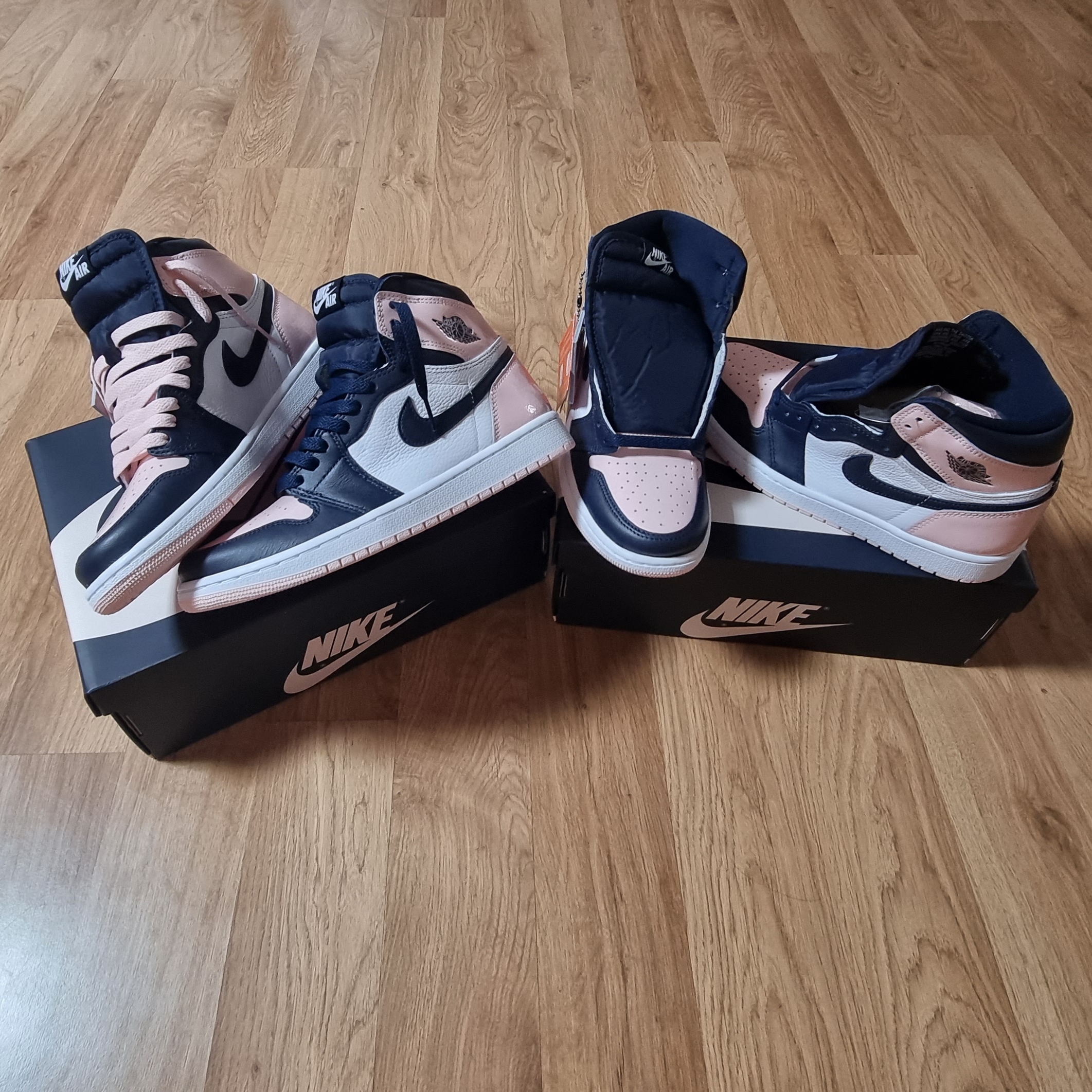 New Balance 992 Made in USA White Silver, (W) Jordan 1 Retro High OG Atmosphere 착용 스타일 - 2