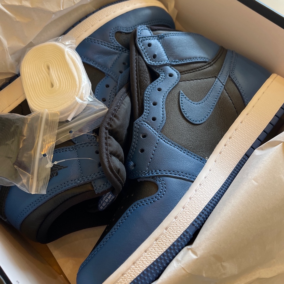 Jordan 1 Retro High OG Dark Marina Blue 착용 스타일