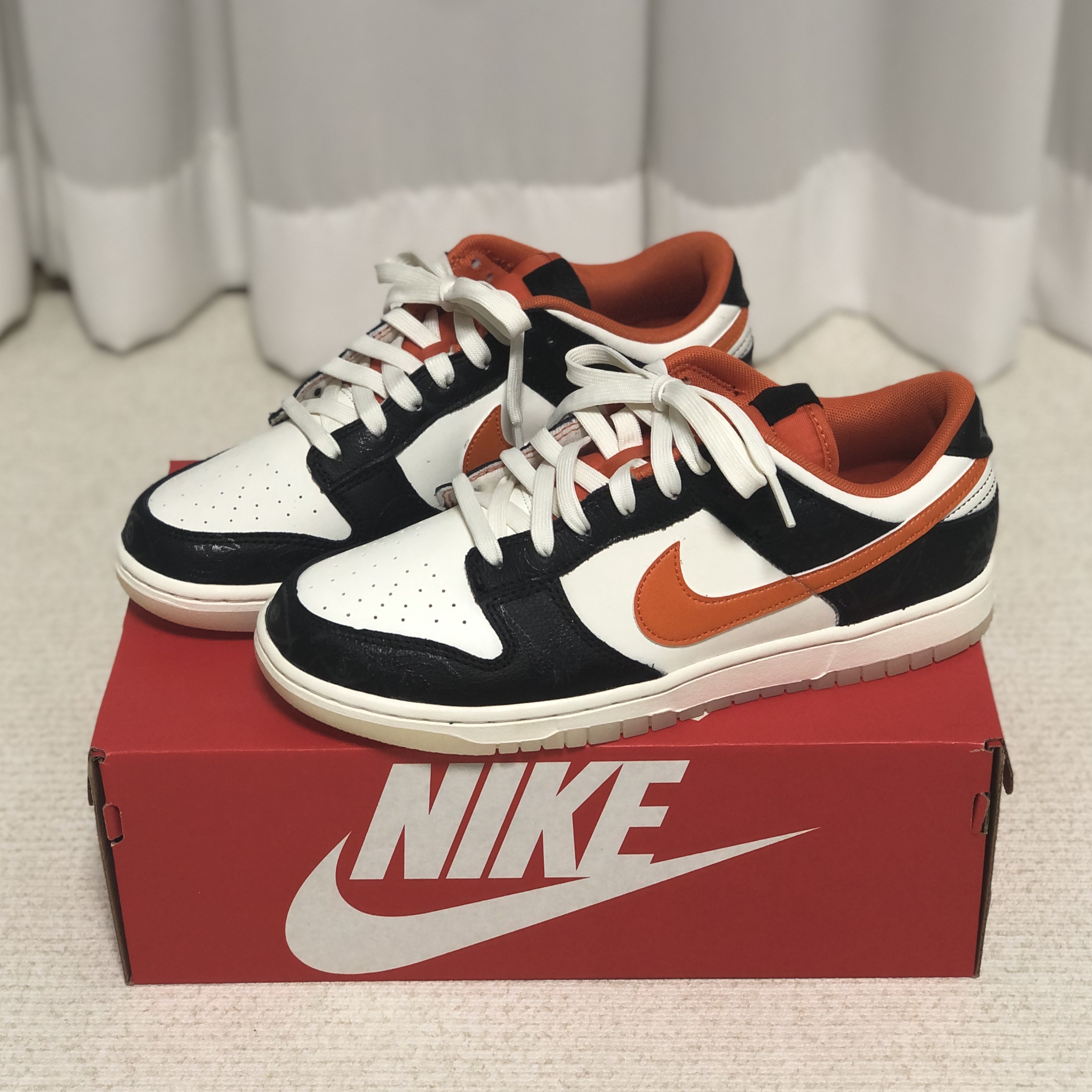 Nike Dunk Low Retro PRM Halloween 착용 스타일