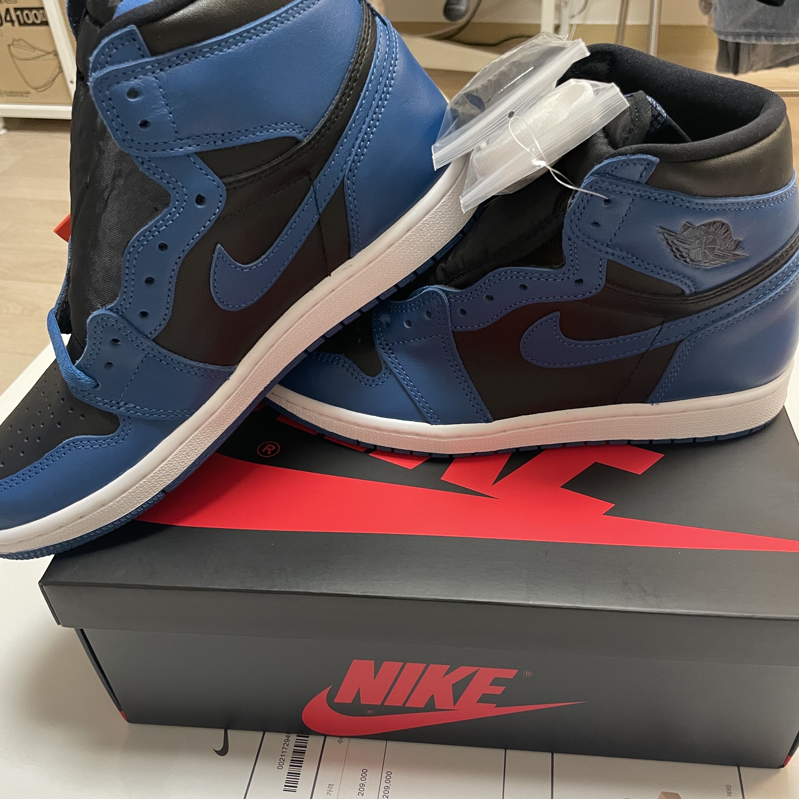 Jordan 1 Retro High OG Dark Marina Blue 착용 스타일