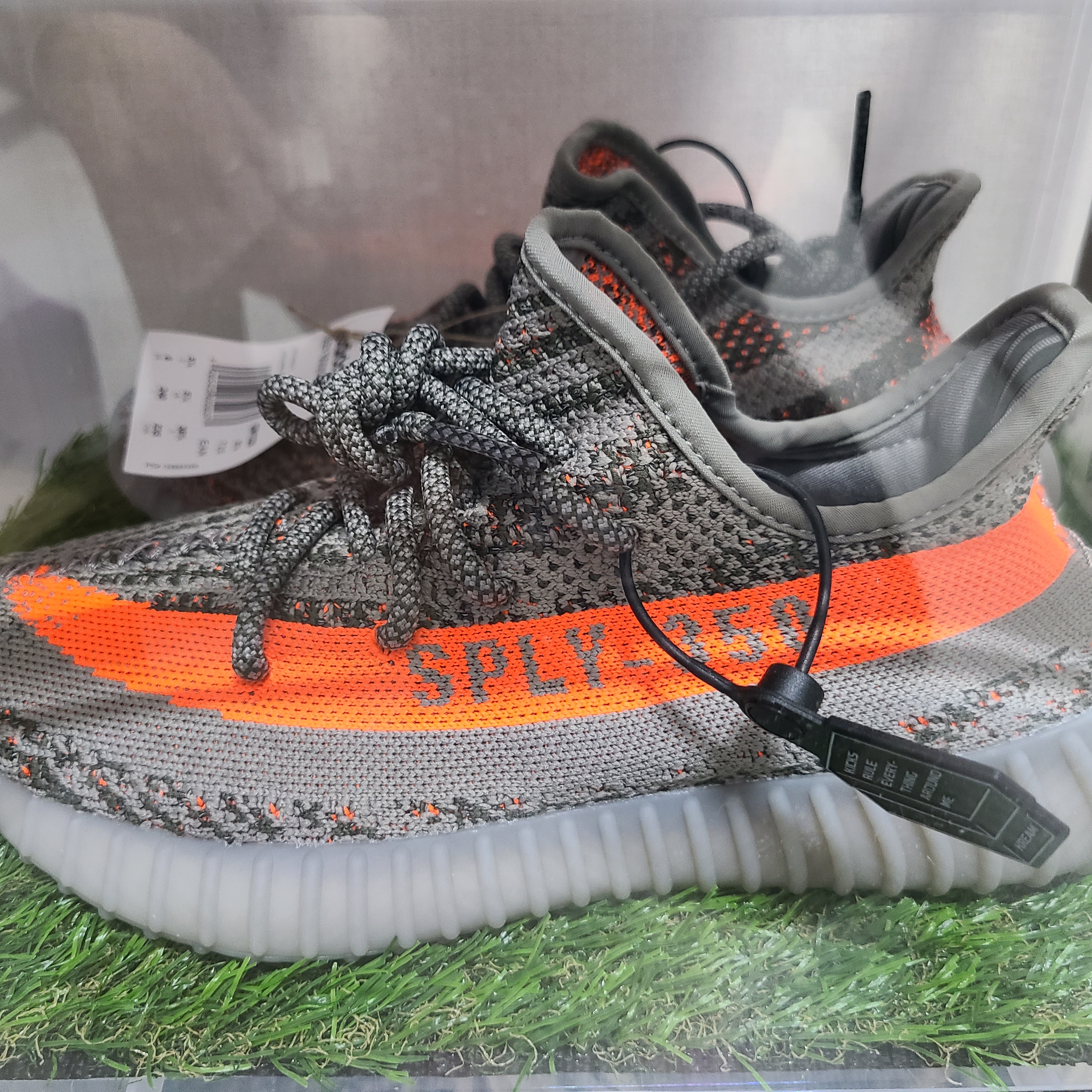 Adidas Yeezy Boost 350 V2 Beluga - Reflective μ°©μ© μ€νμΌ