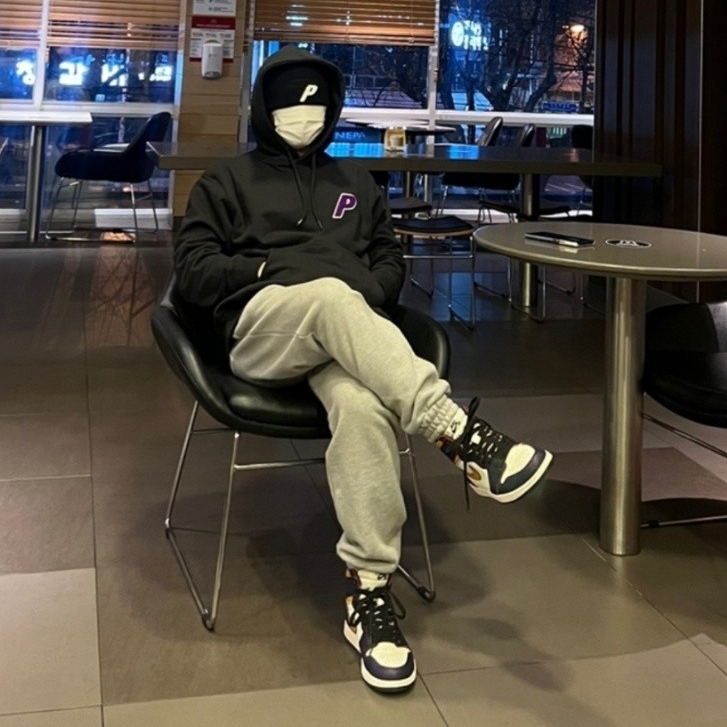 Jordan 1 Retro High OG Defiant SB LA to Chicago, Palace Tri-Chenille Hood Black - 21FW 착용 스타일