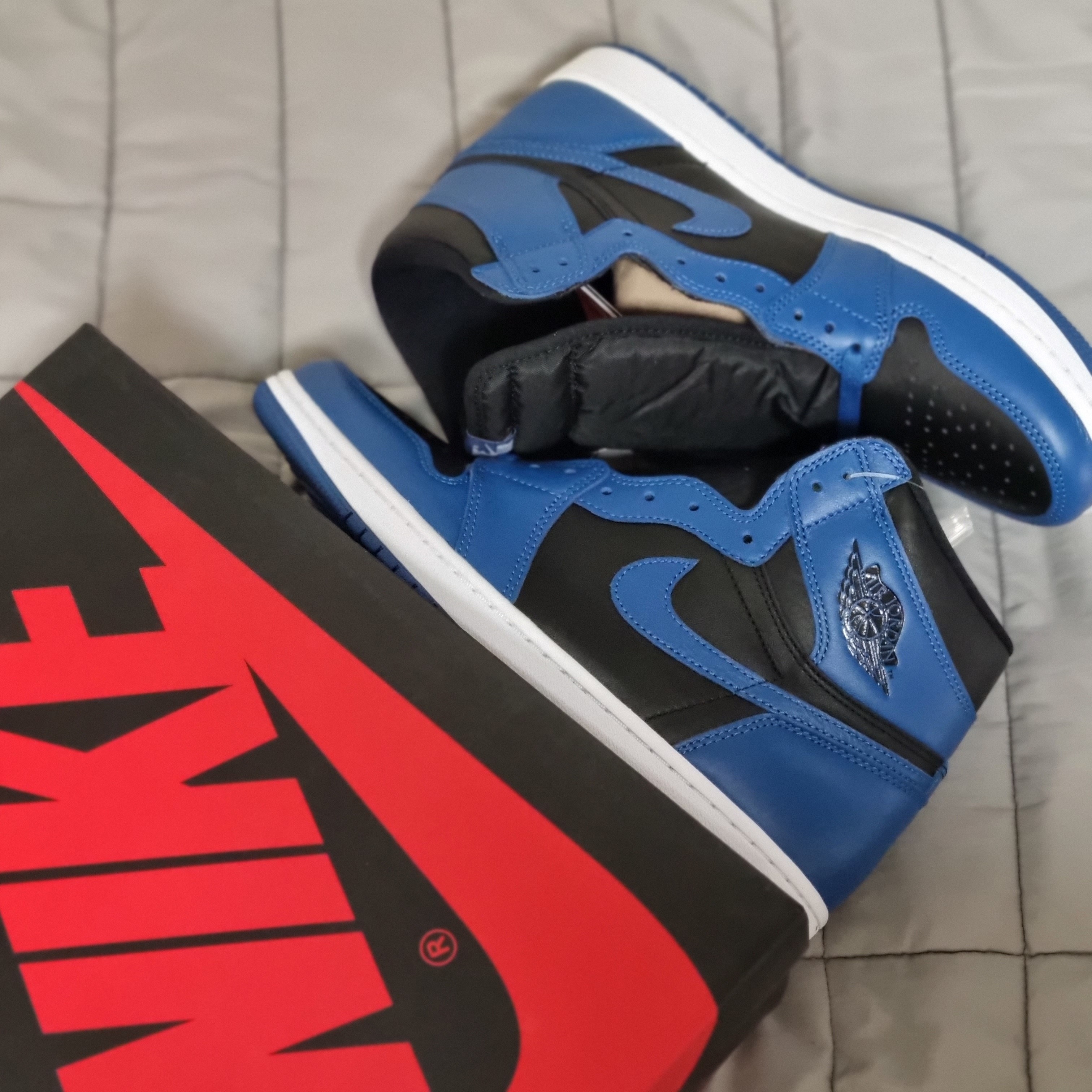 Jordan 1 Retro High OG Dark Marina Blue 착용 스타일