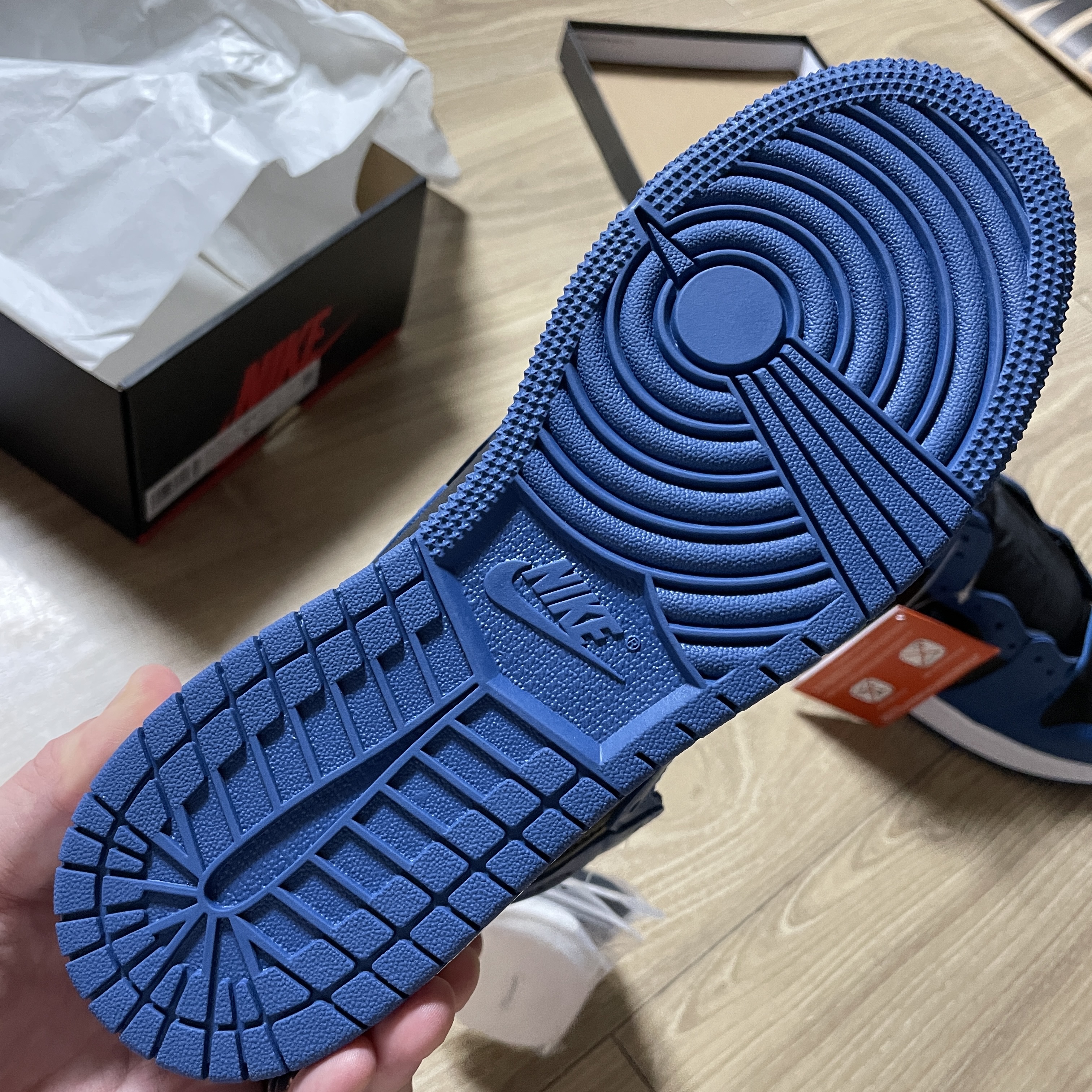 (GS) Jordan 1 Retro High OG Dark Marina Blue 착용 스타일 - 4