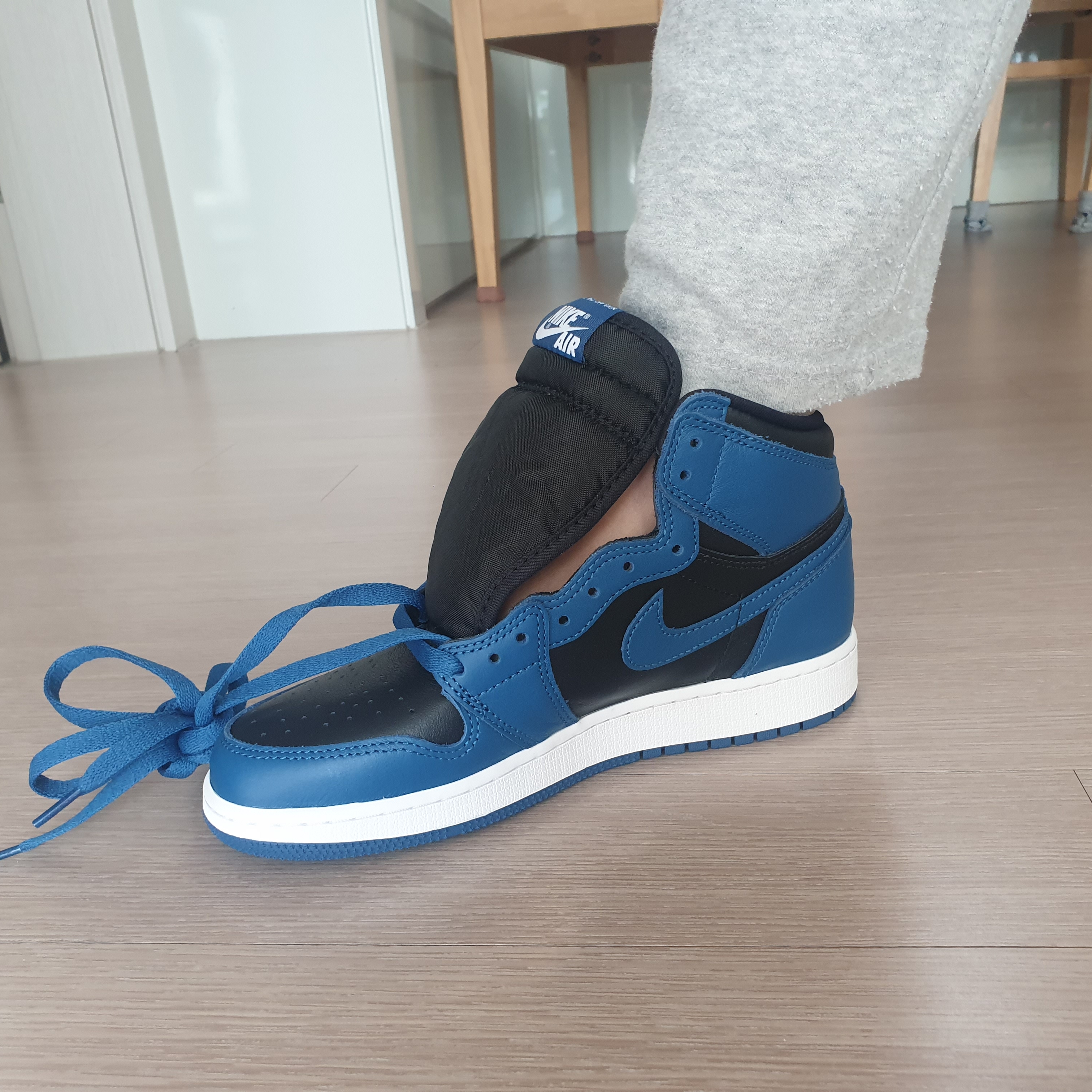 (GS) Jordan 1 Retro High OG Dark Marina Blue 착용 스타일 - 2