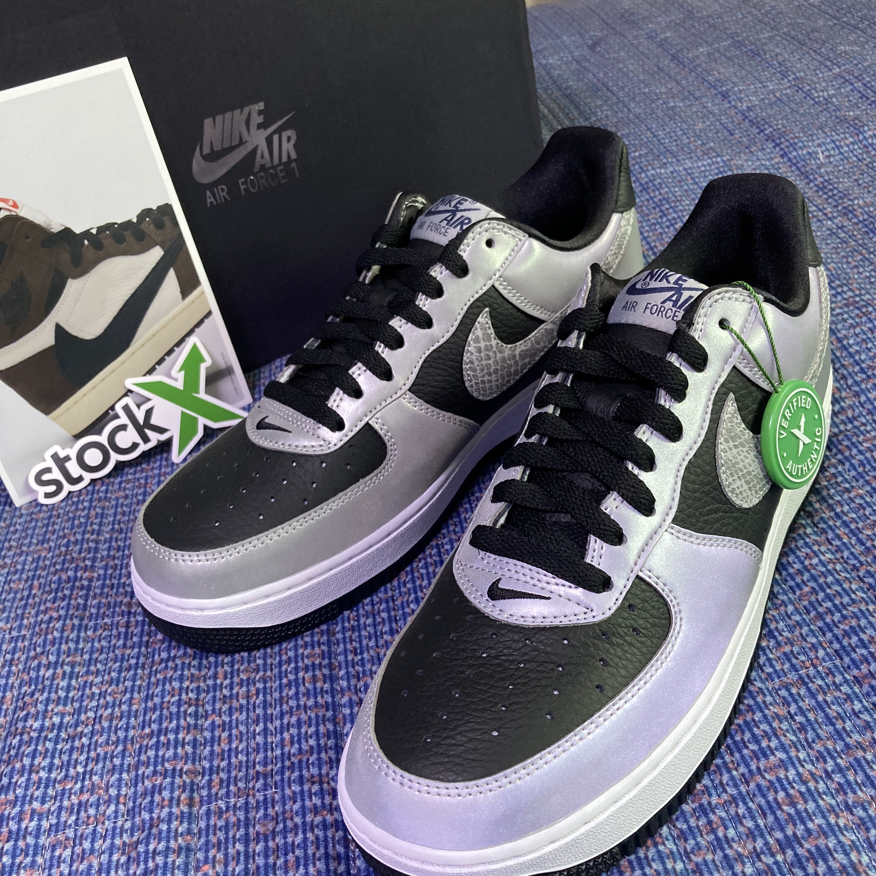 Nike Air Force 1 B Silver Snake 착용 스타일 - 2