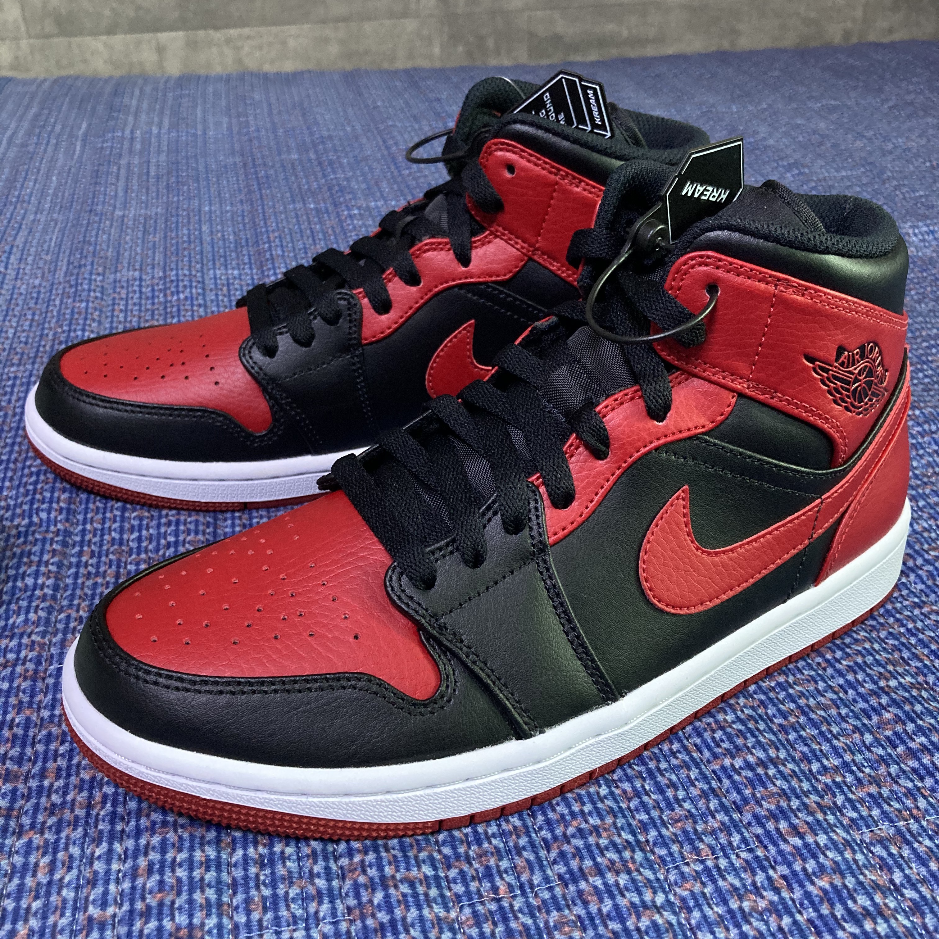 Jordan 1 Mid Bred Banned 2020 착용 스타일 - 2