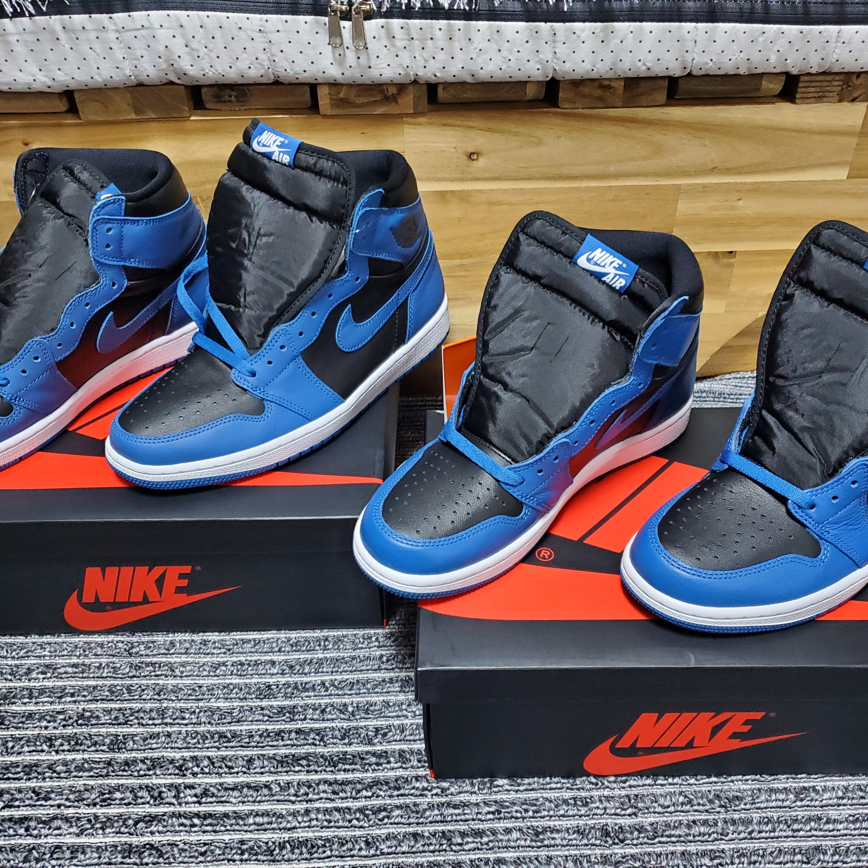 Jordan 1 Retro High OG Dark Marina Blue 착용 스타일