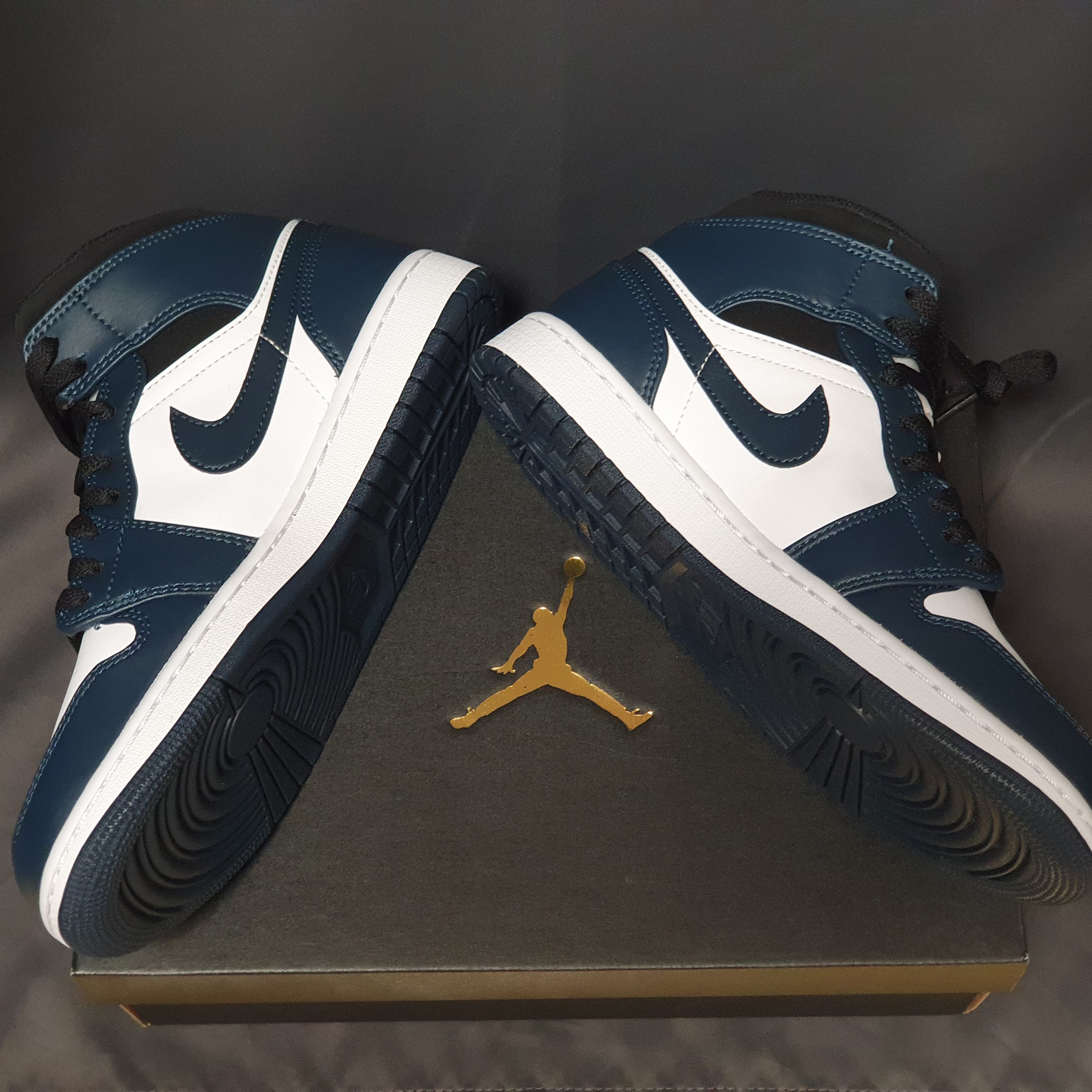 Jordan 1 Mid Dark Teal 착용 스타일 - 1