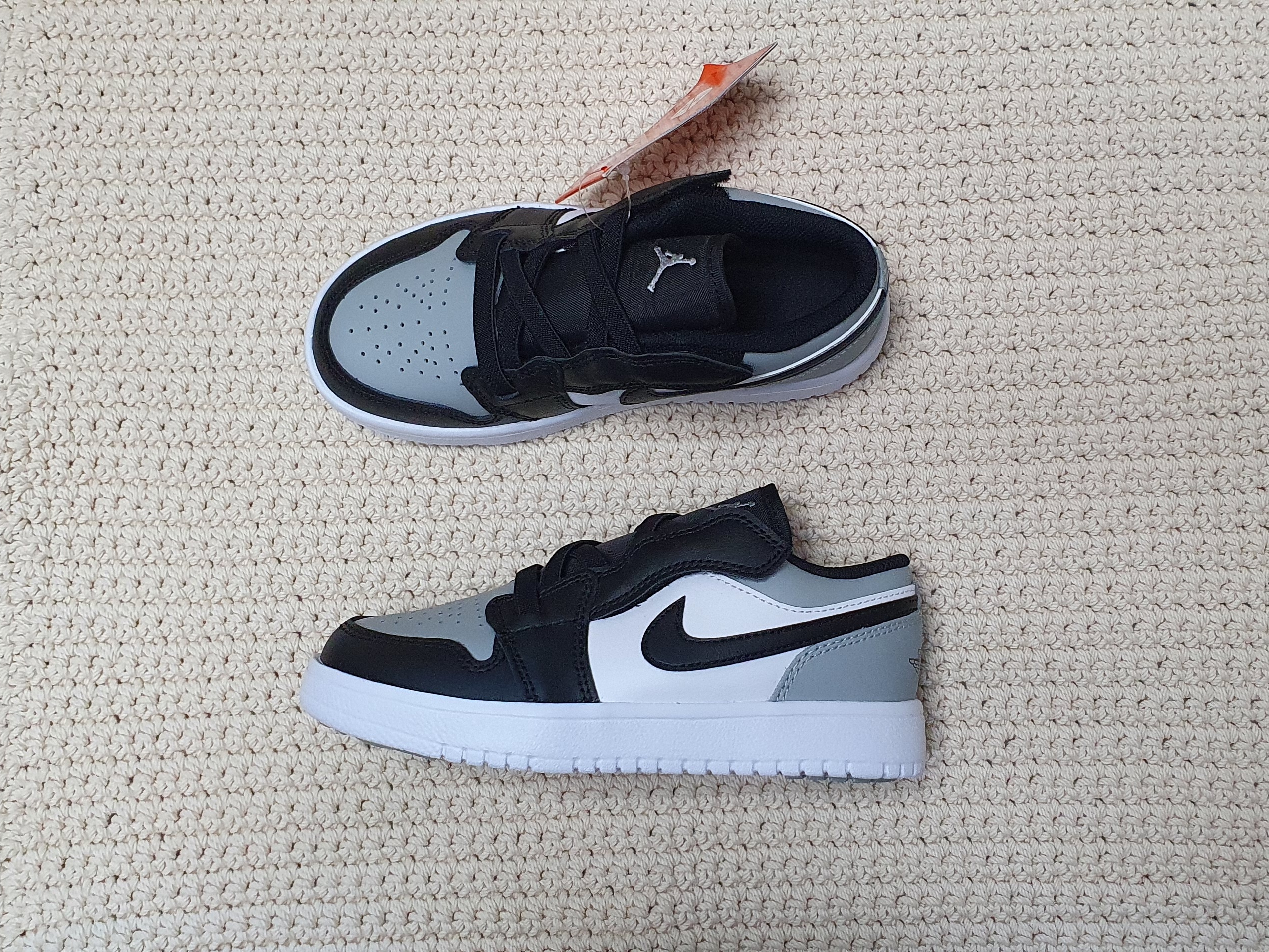 Jordan 1 Low Golf Shadow, (PS) Jordan 1 Low Alt Light Smoke Grey Black 착용 스타일 - 2