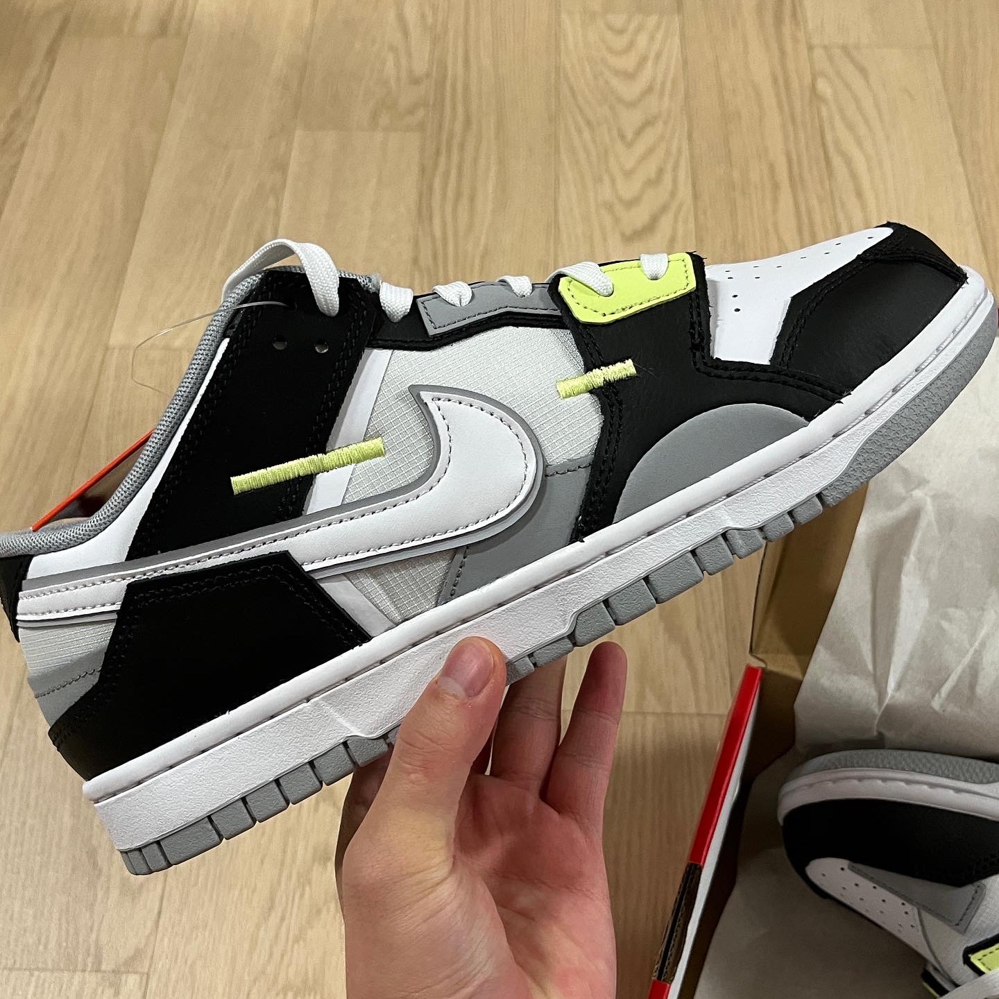 Nike Dunk Scrap Black Lemon Twist 착용 스타일 - 2
